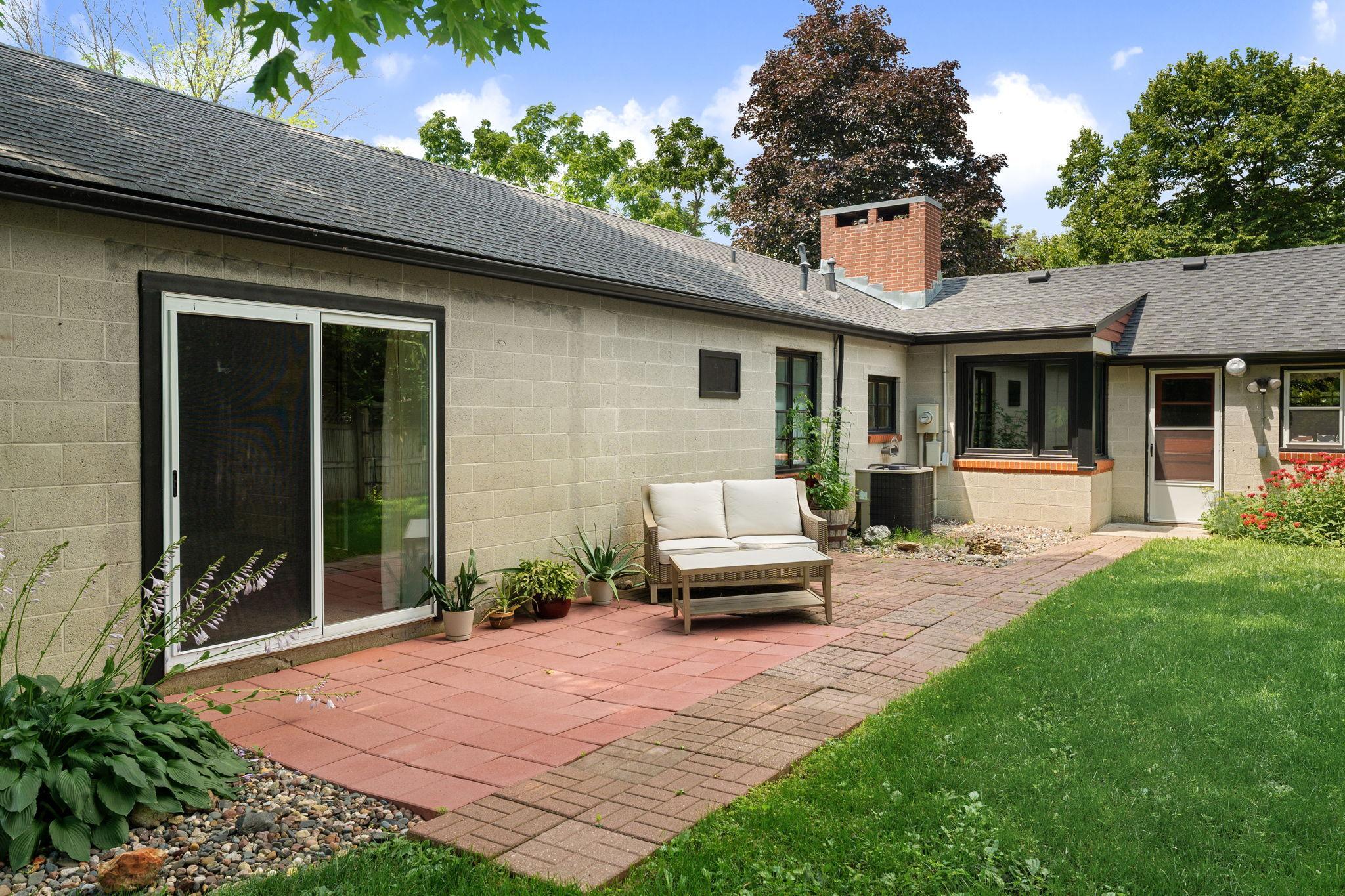 341 Plainview Street
