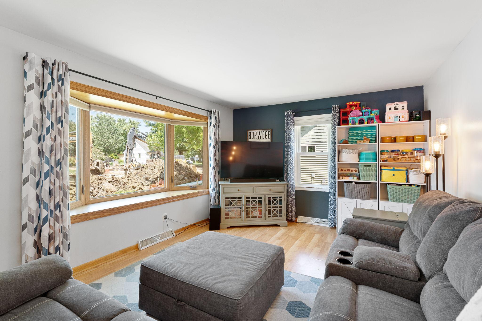 305 Le Sueur Avenue
