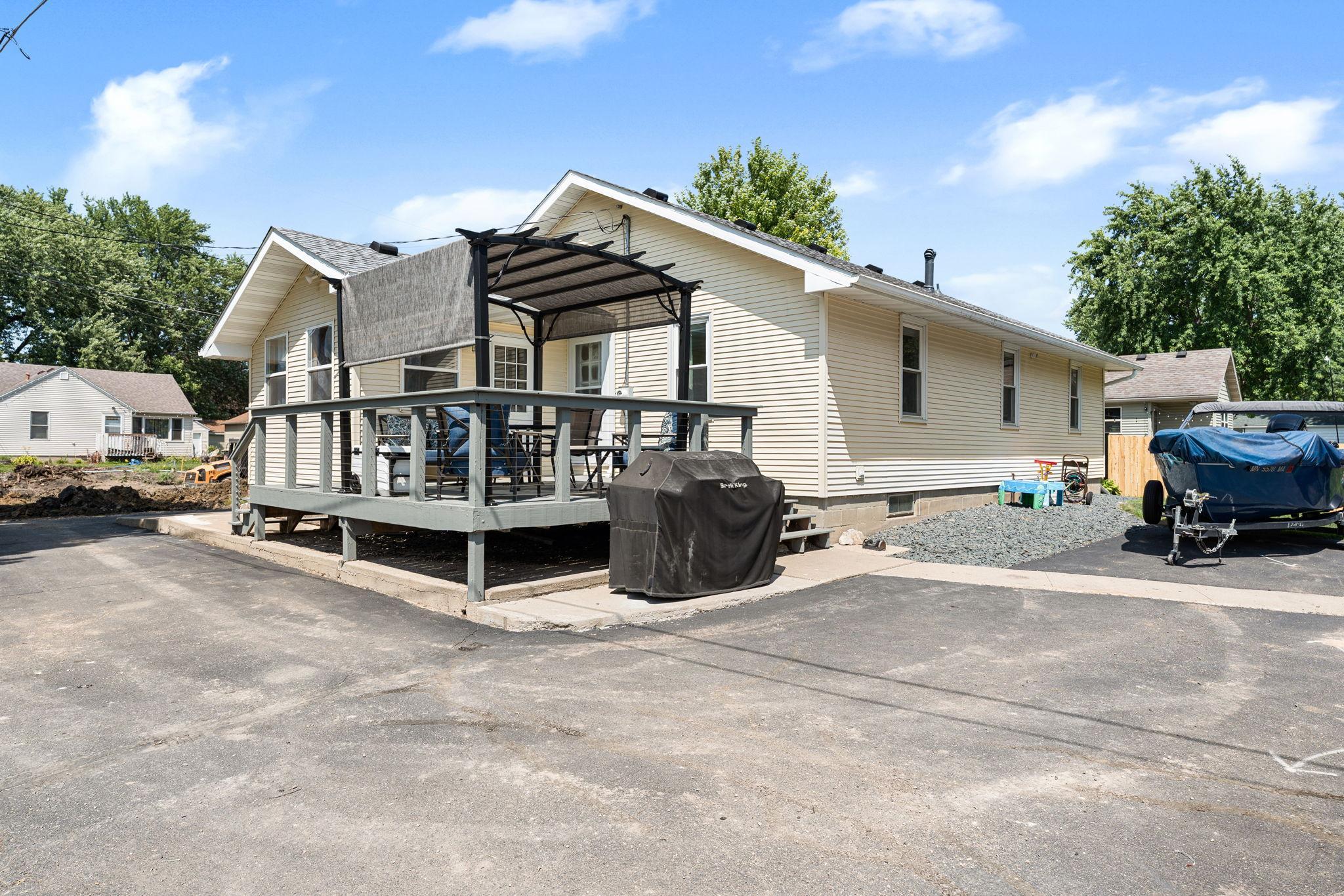 305 Le Sueur Avenue