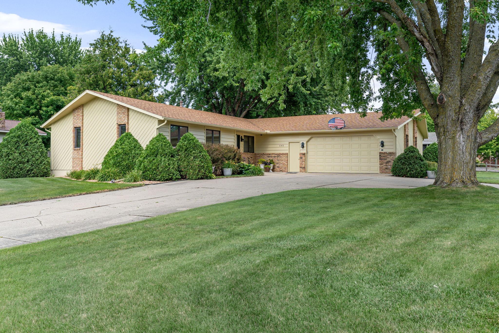 545 Crestview Lane