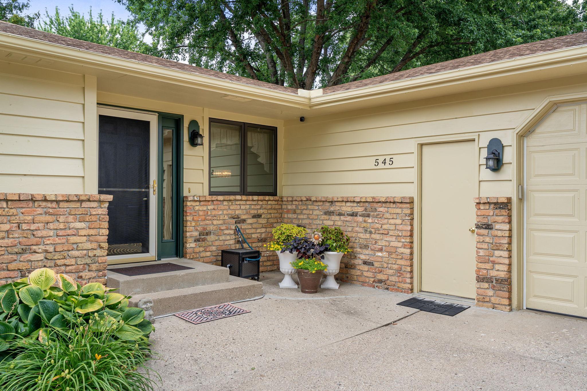 545 Crestview Lane