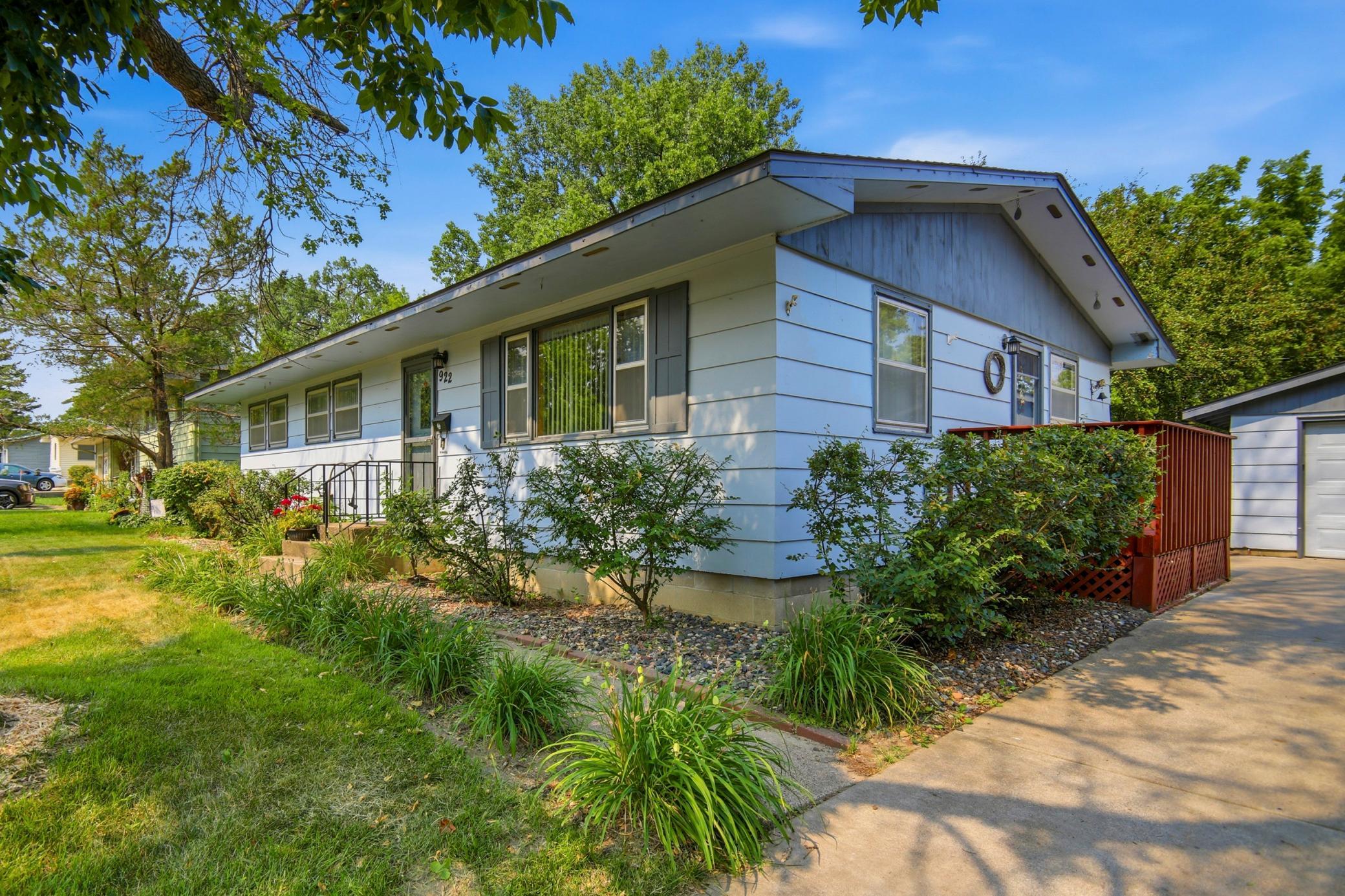 922 Westwood Drive