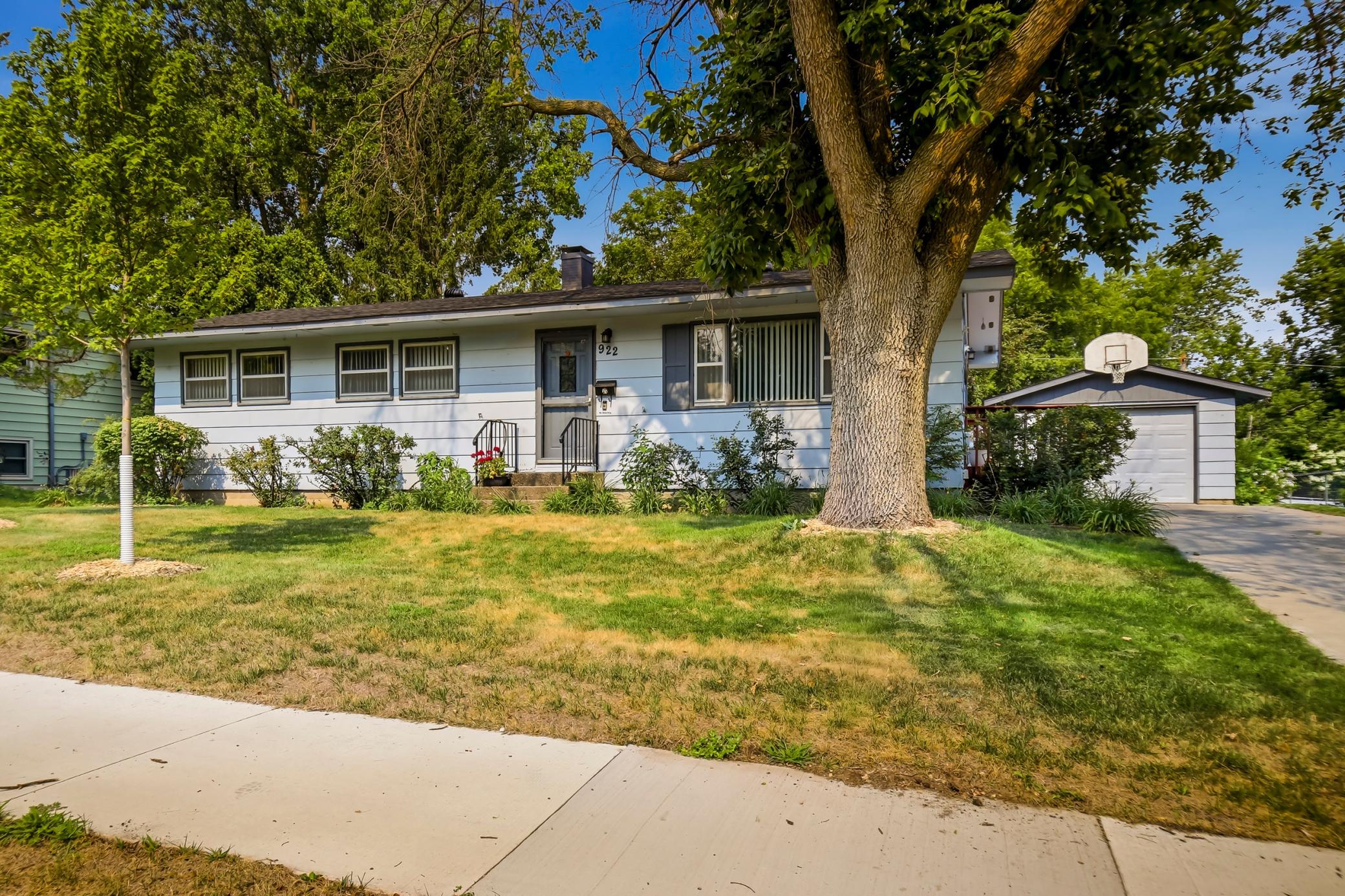 922 Westwood Drive