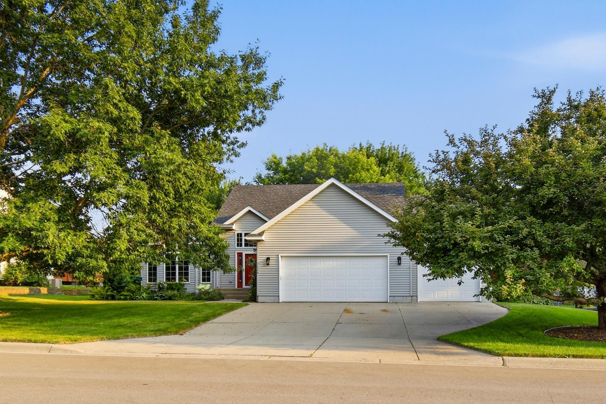 1688 Wedgewood Drive NE