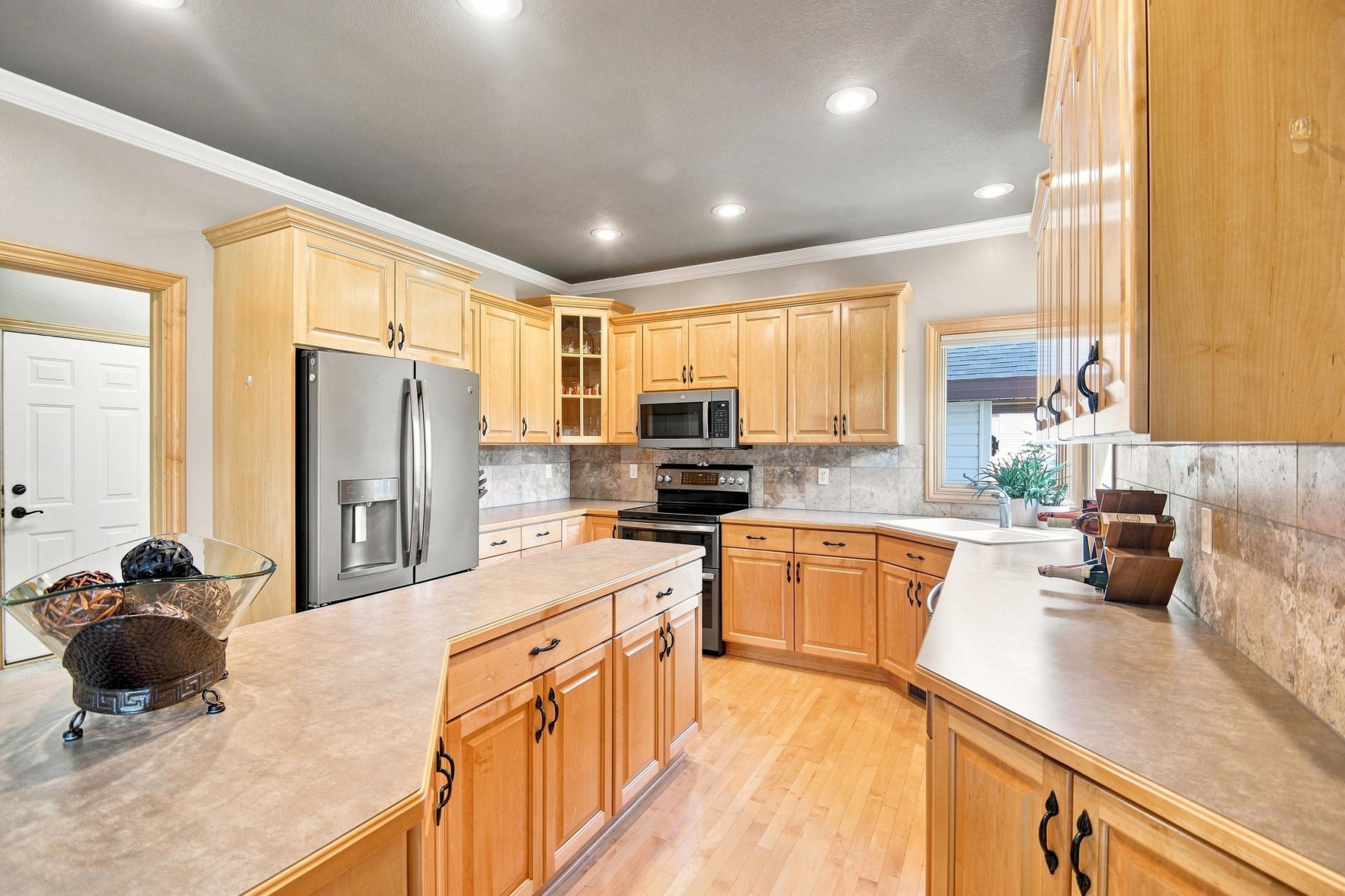 2270 Deer Trail Lane NE