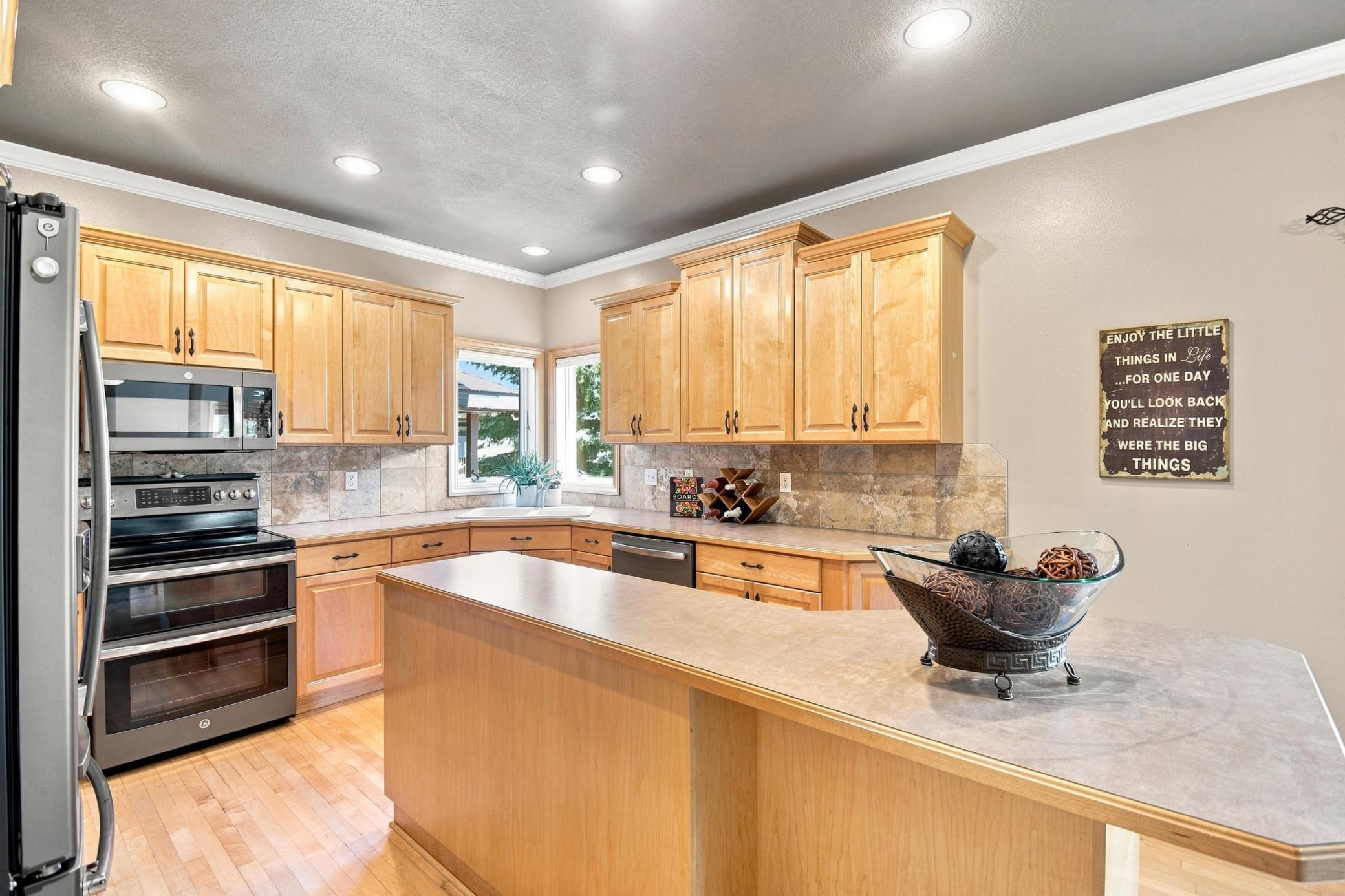 2270 Deer Trail Lane NE