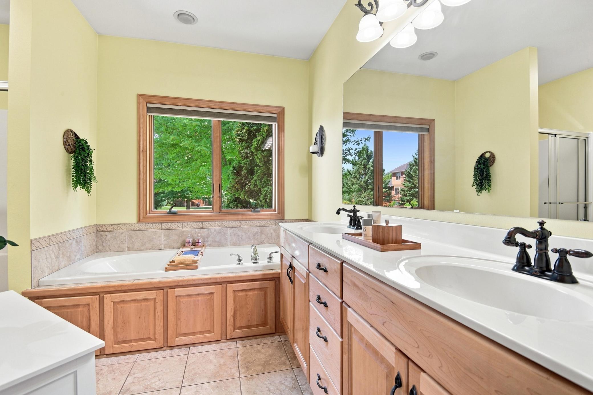 2270 Deer Trail Lane NE