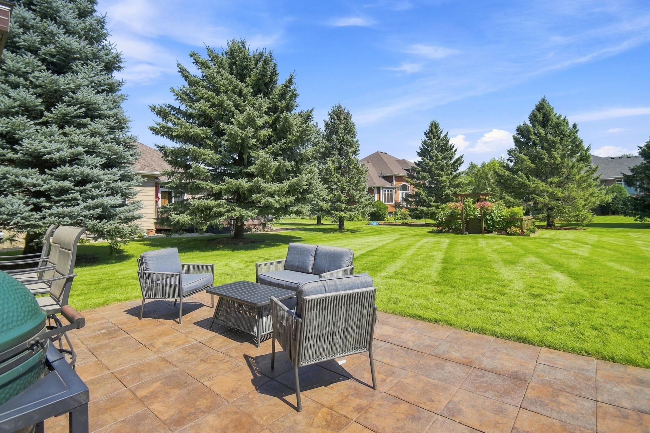 2270 Deer Trail Lane NE