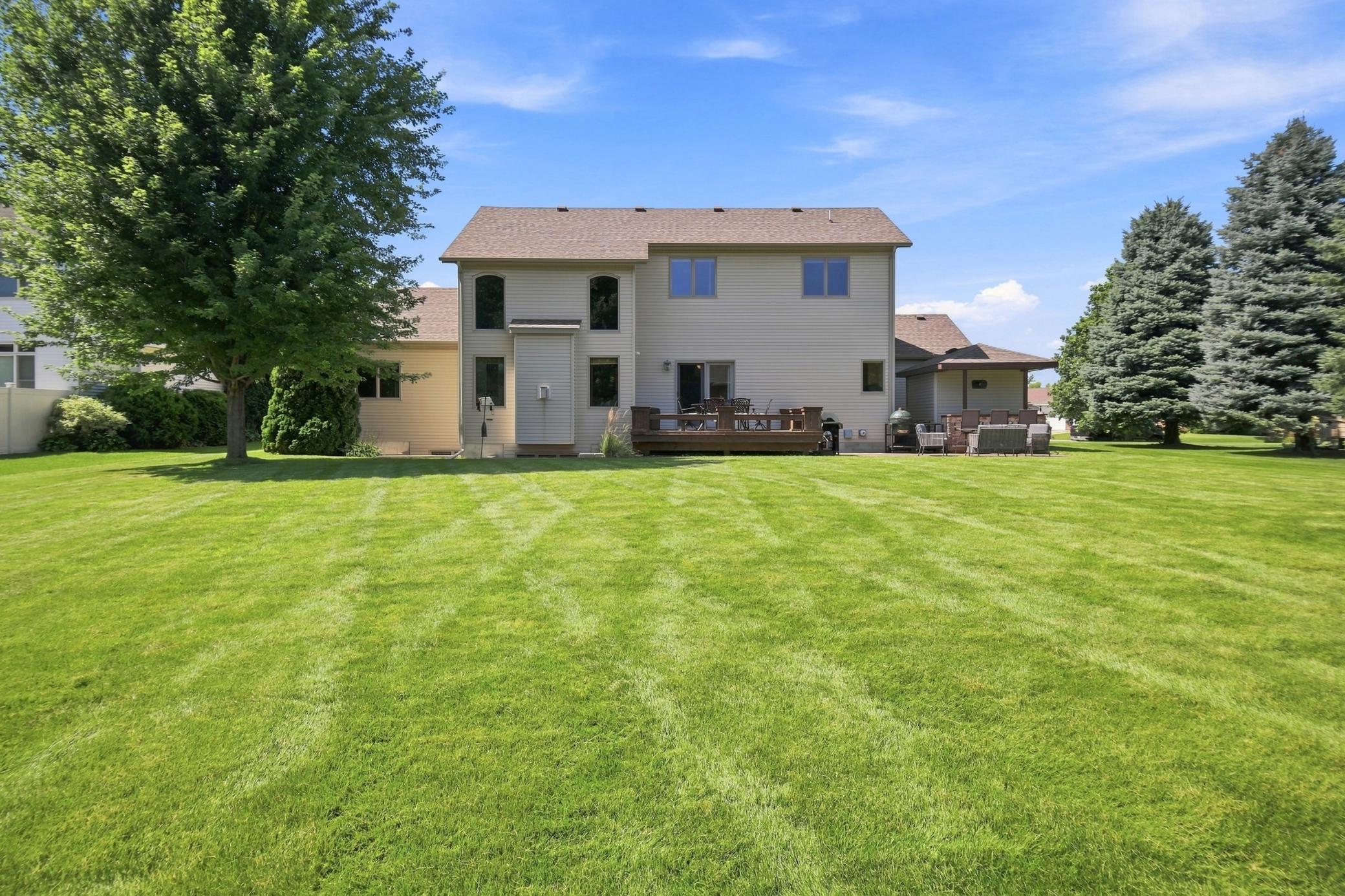 2270 Deer Trail Lane NE