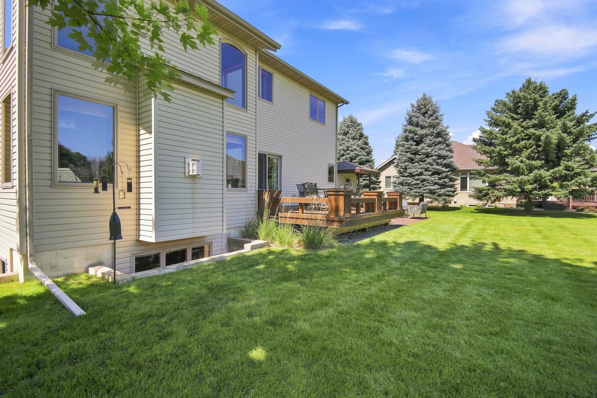 2270 Deer Trail Lane NE