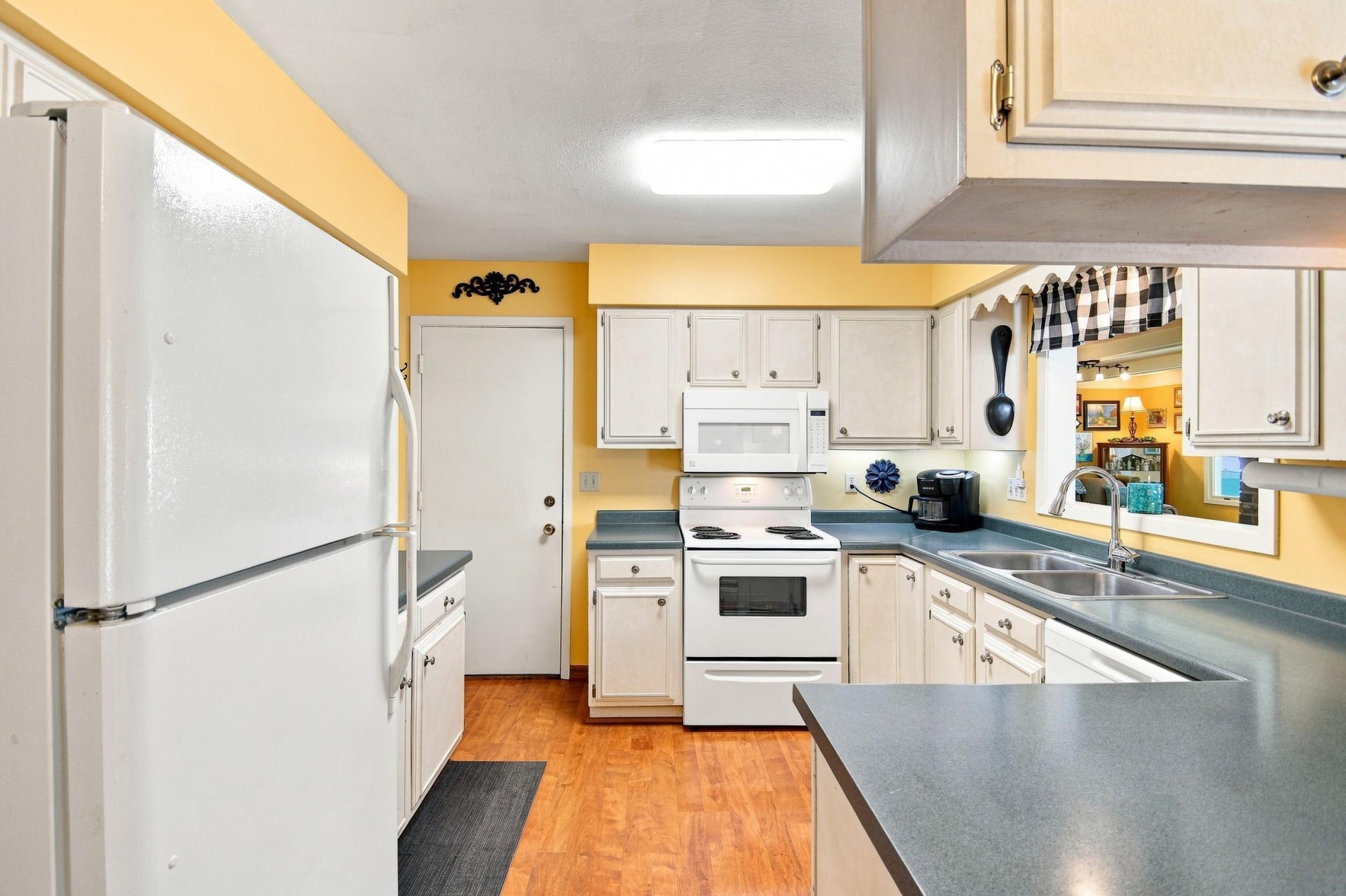 226 16th Street NE