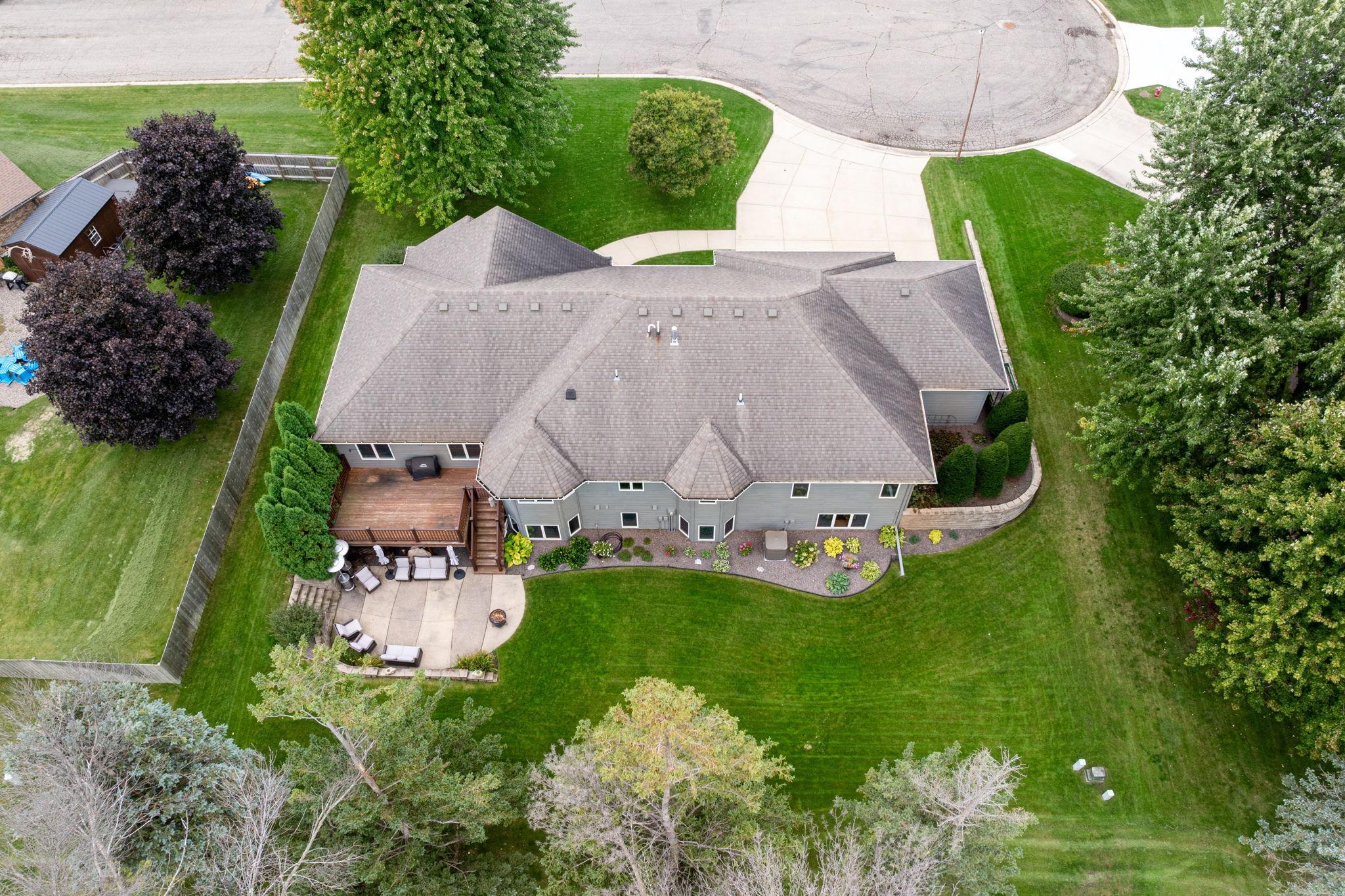 1565 Dell Place