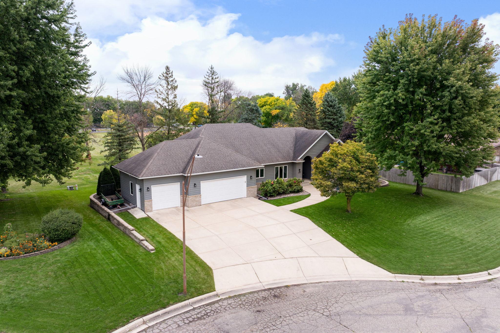 1565 Dell Place