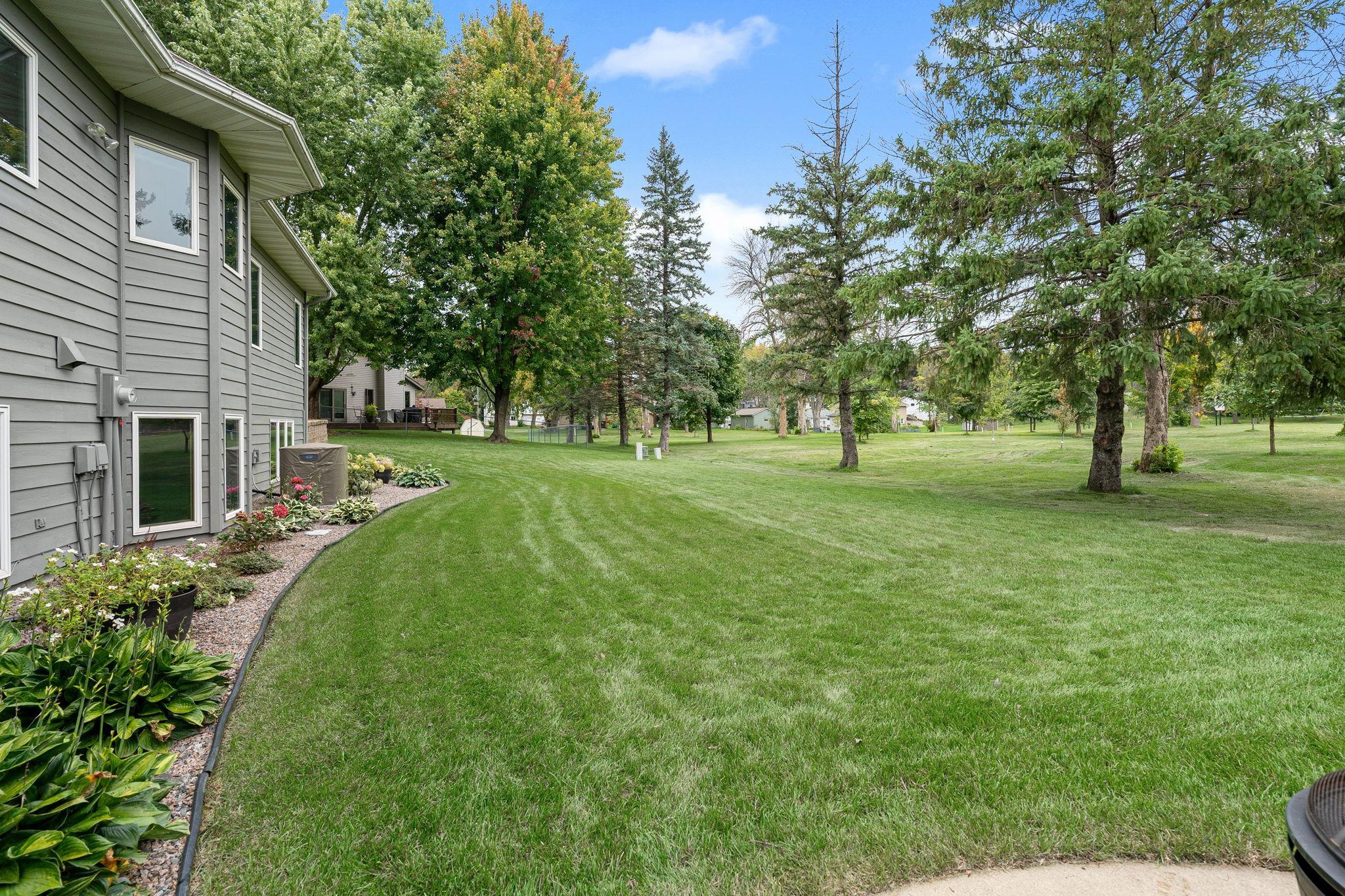 1565 Dell Place