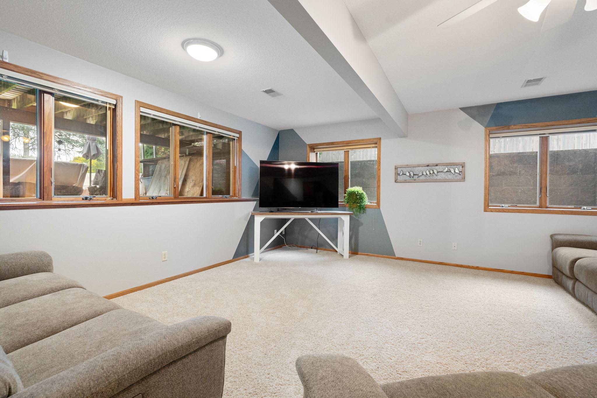 1565 Dell Place