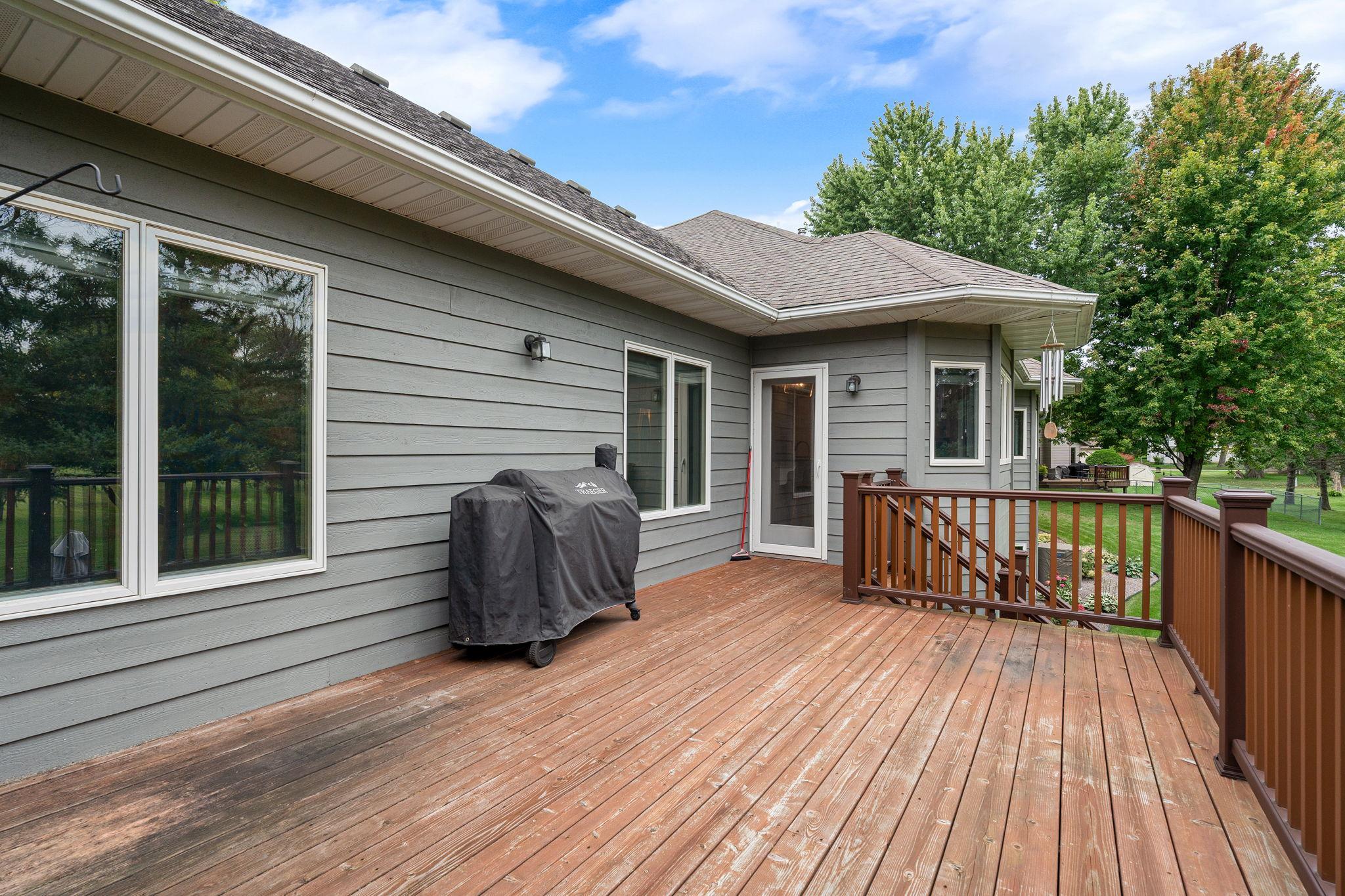 1565 Dell Place