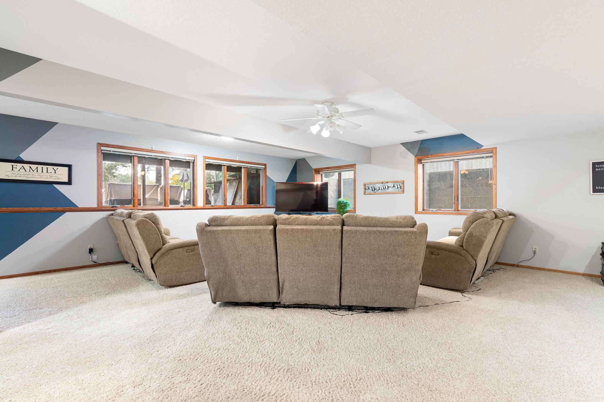 1565 Dell Place