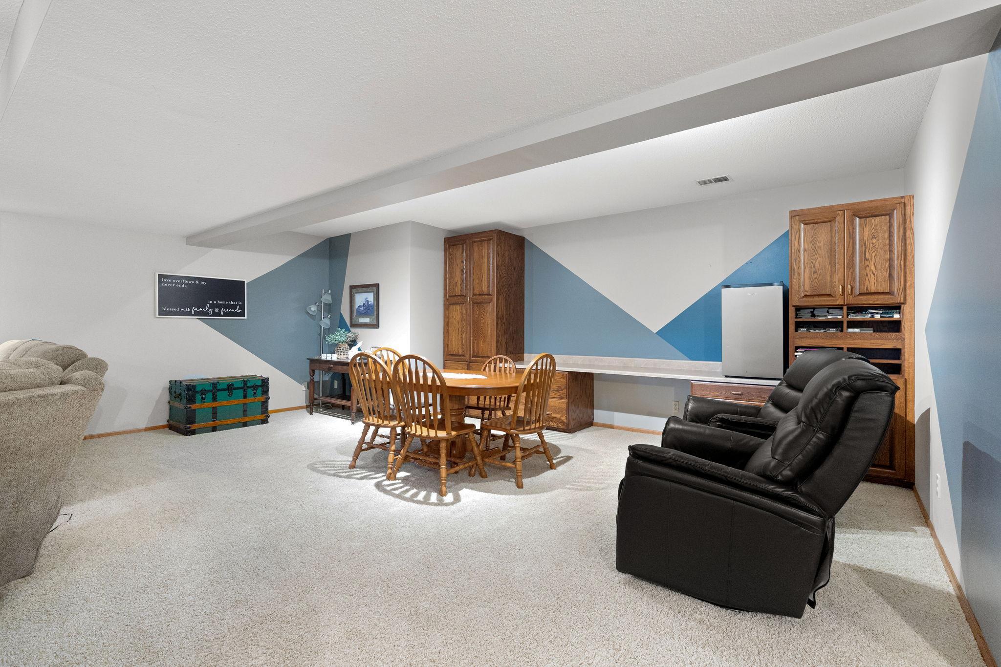 1565 Dell Place