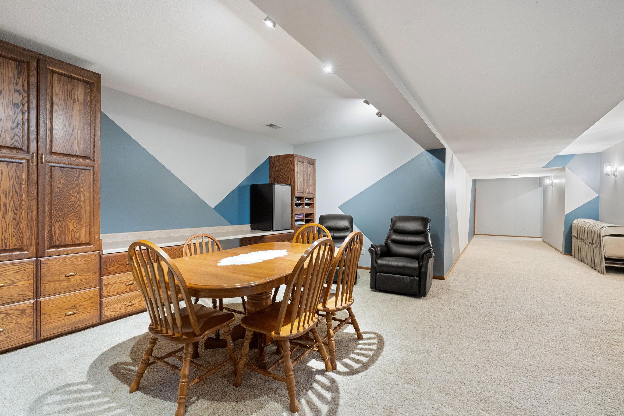 1565 Dell Place