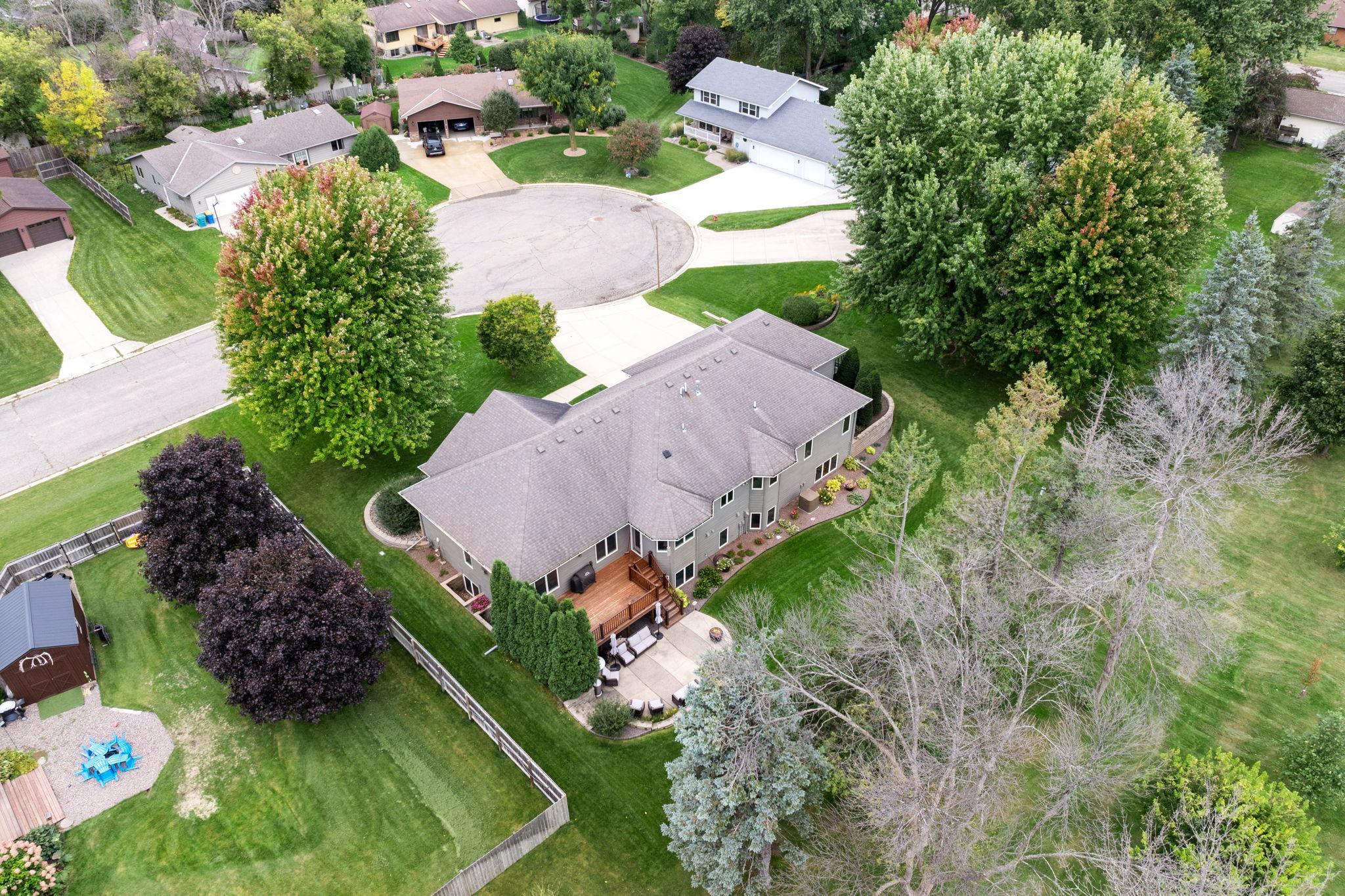 1565 Dell Place