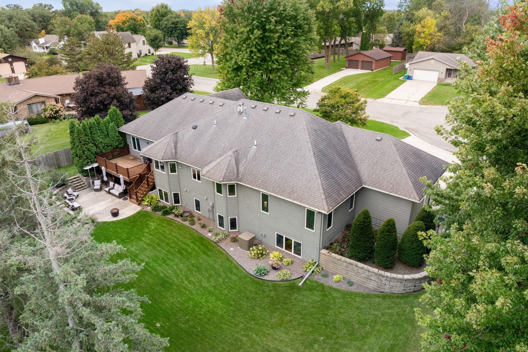 1565 Dell Place