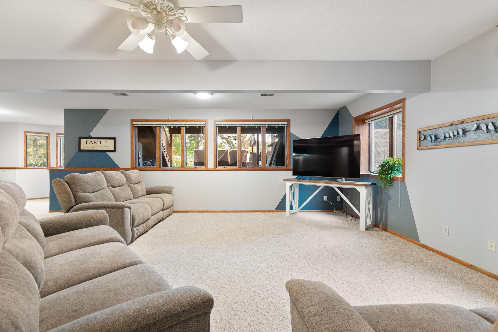 1565 Dell Place
