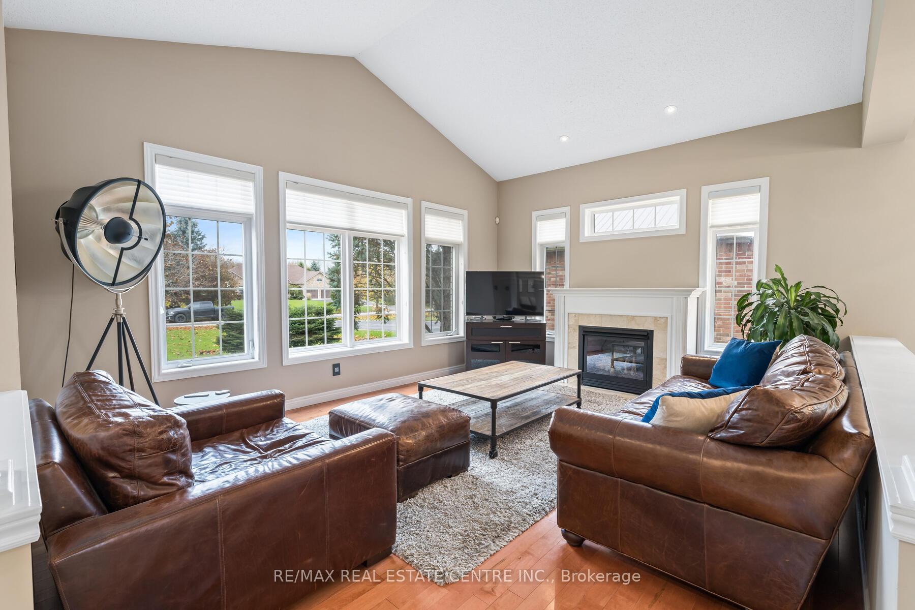 159 Delarmbro Drive, Erin, ON N0B 1T0