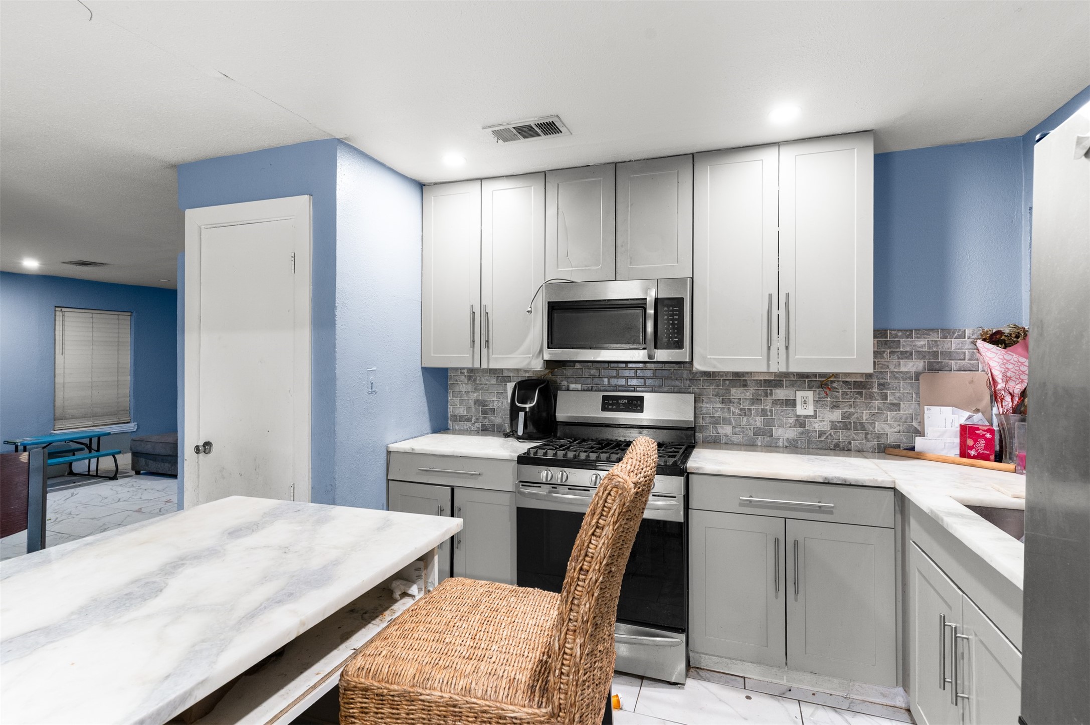 230 W Jerden Lane