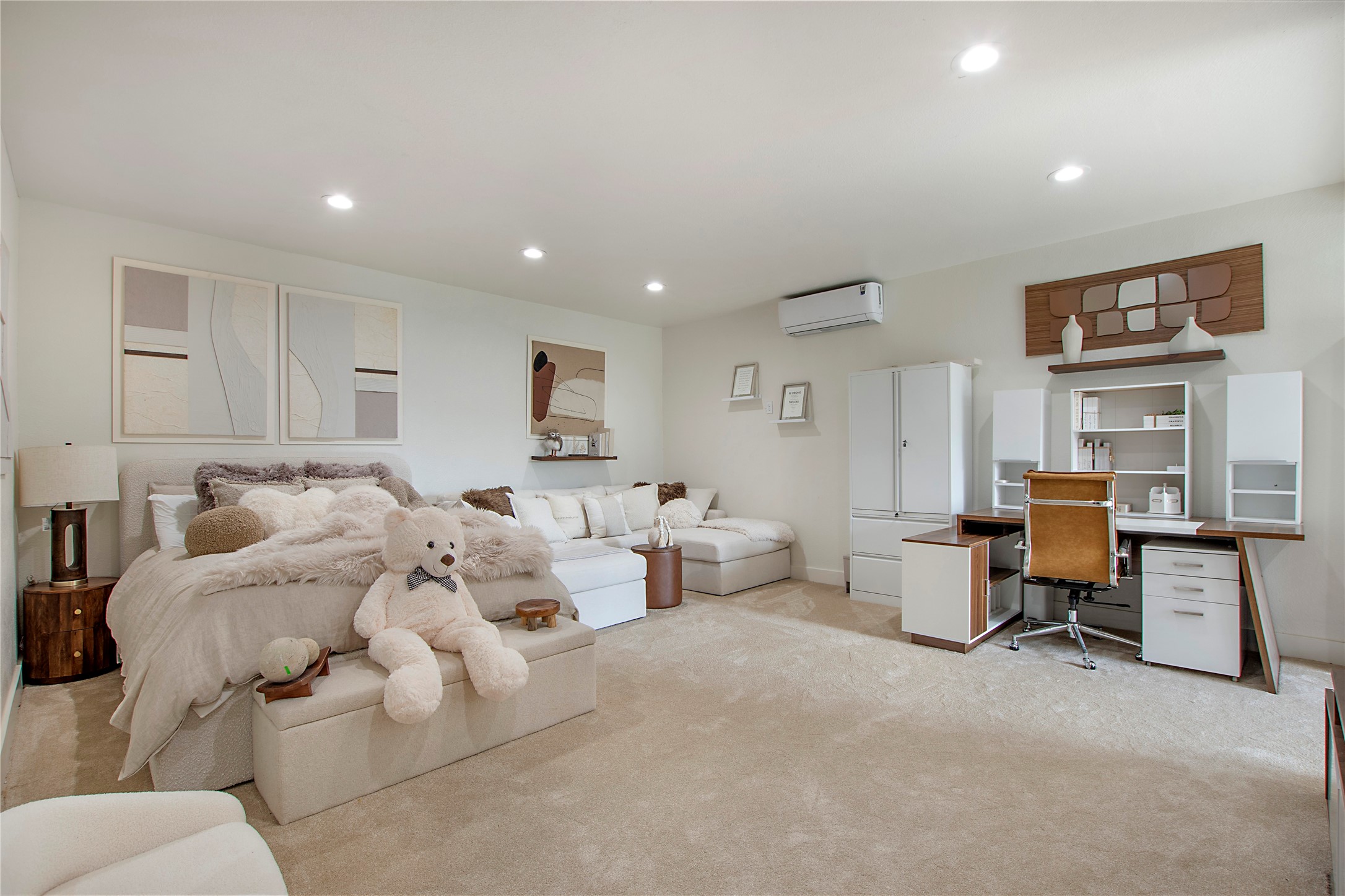 301 Paint Pony Trail N