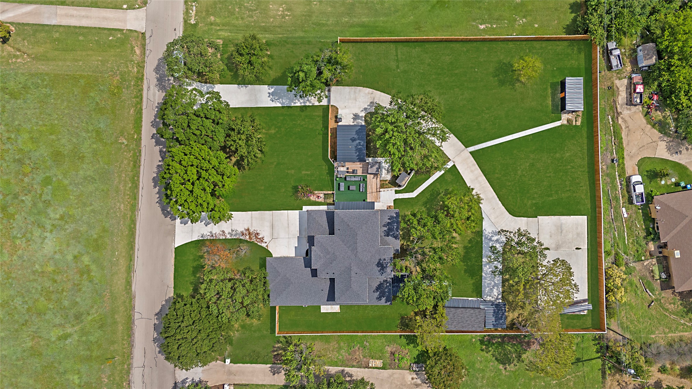 301 Paint Pony Trail N