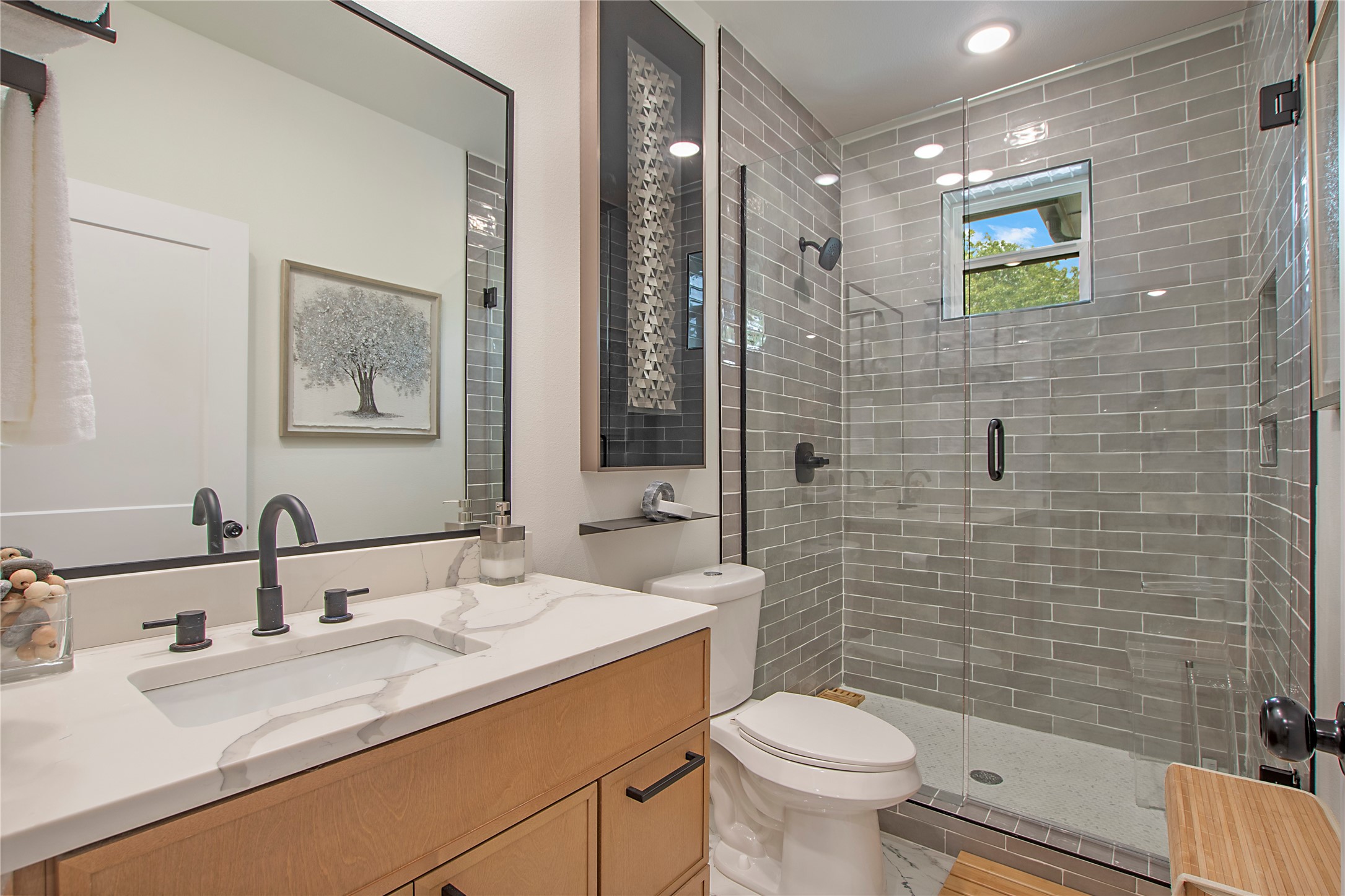 301 Paint Pony Trail N