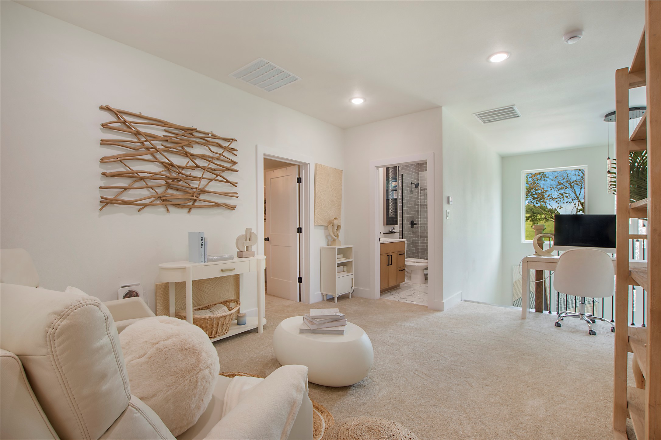 301 Paint Pony Trail N