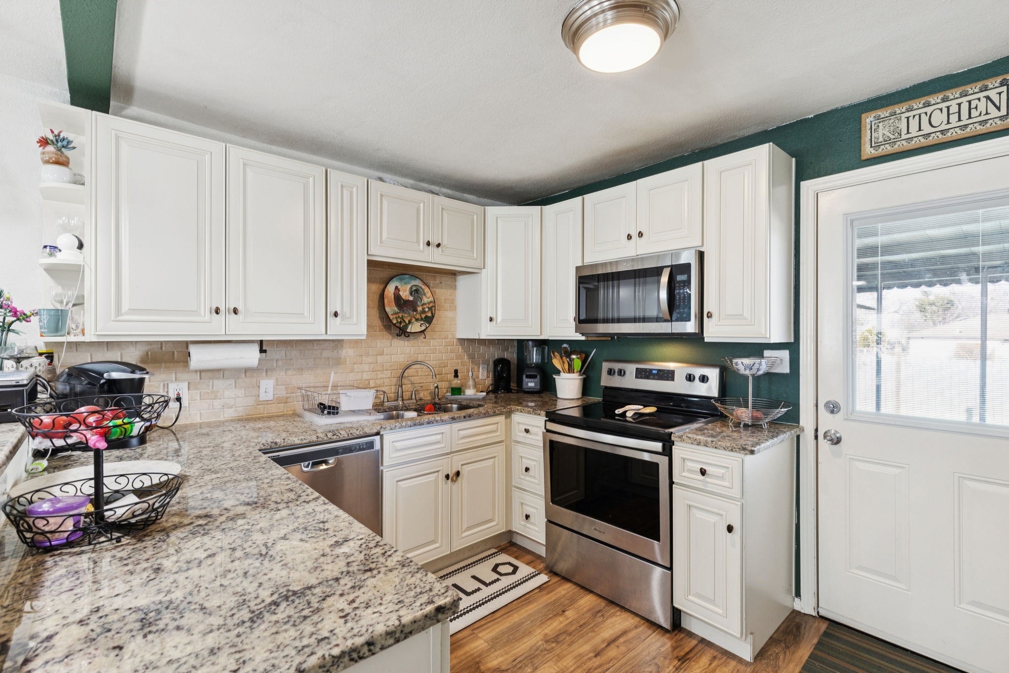 1409 Cedarcrest Drive