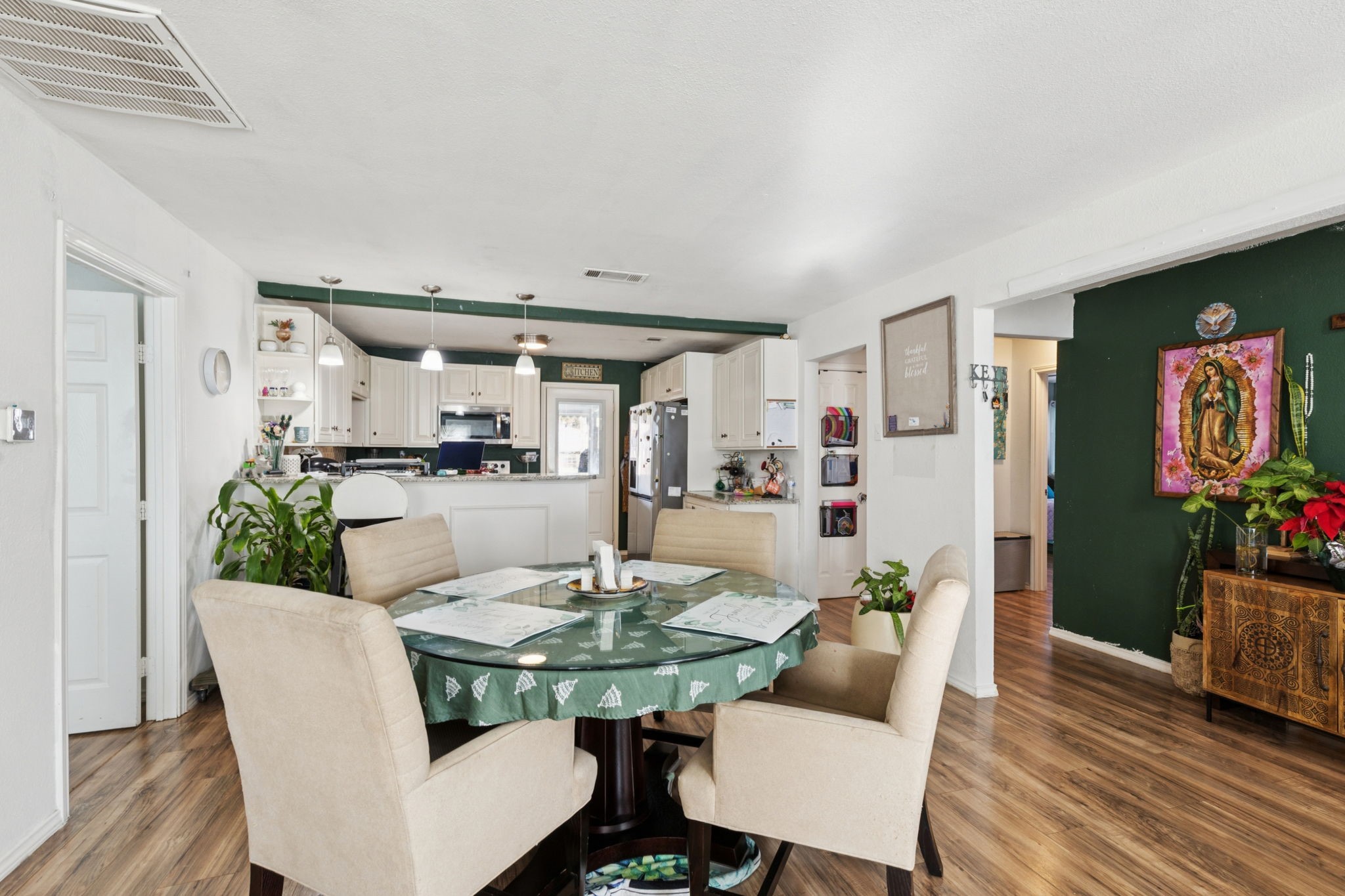 1409 Cedarcrest Drive