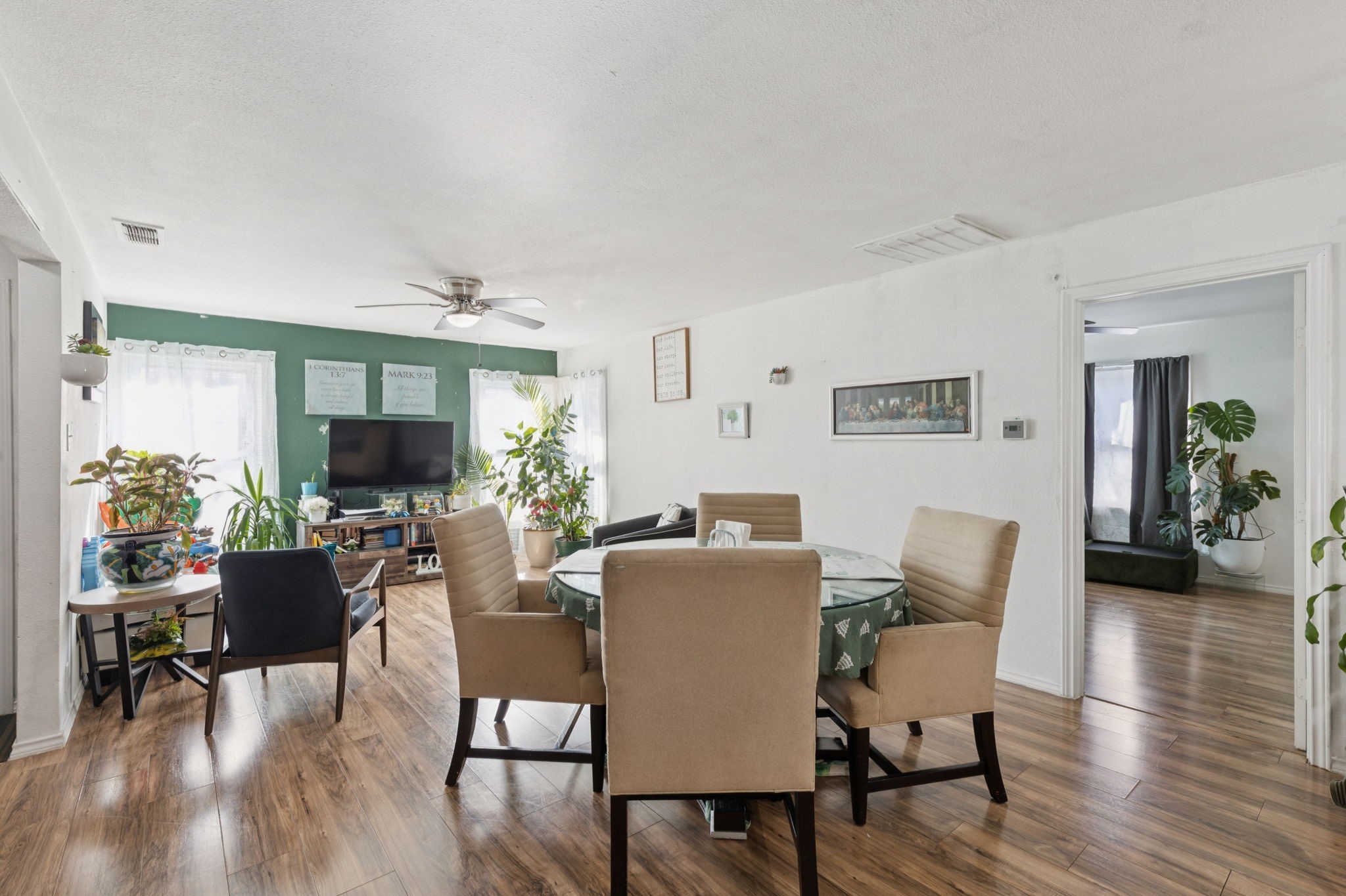 1409 Cedarcrest Drive