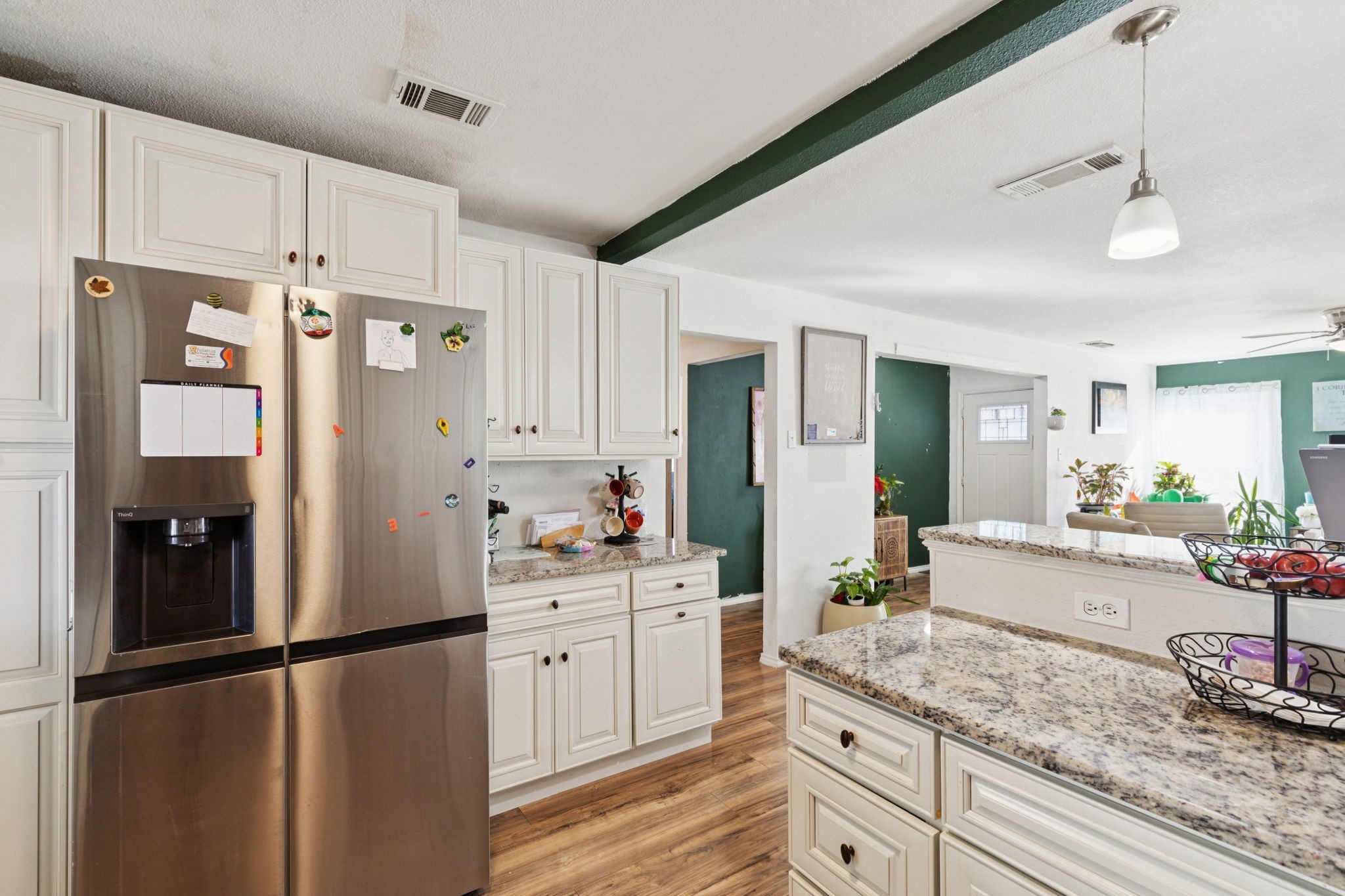 1409 Cedarcrest Drive