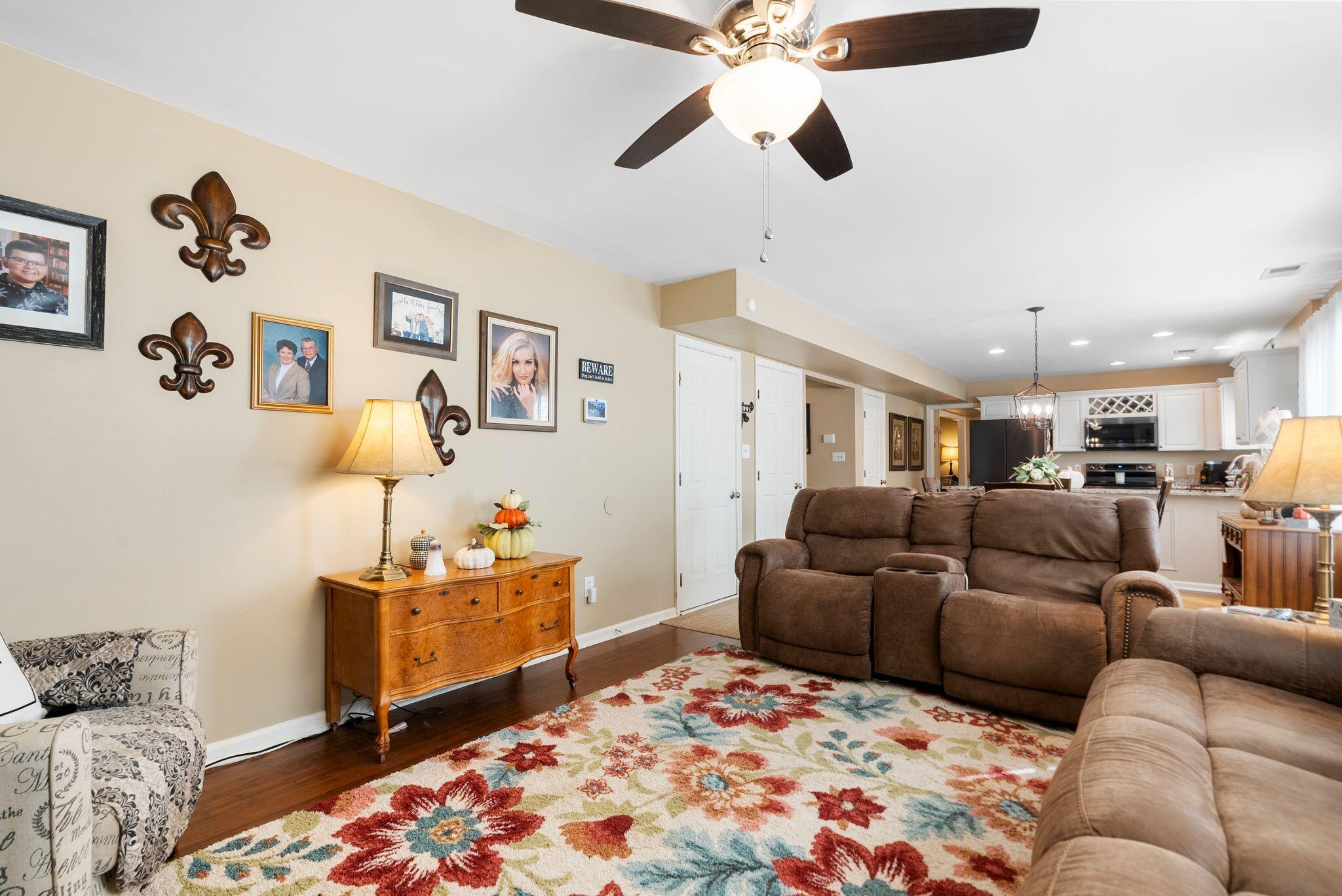 117 Canewood Boulevard