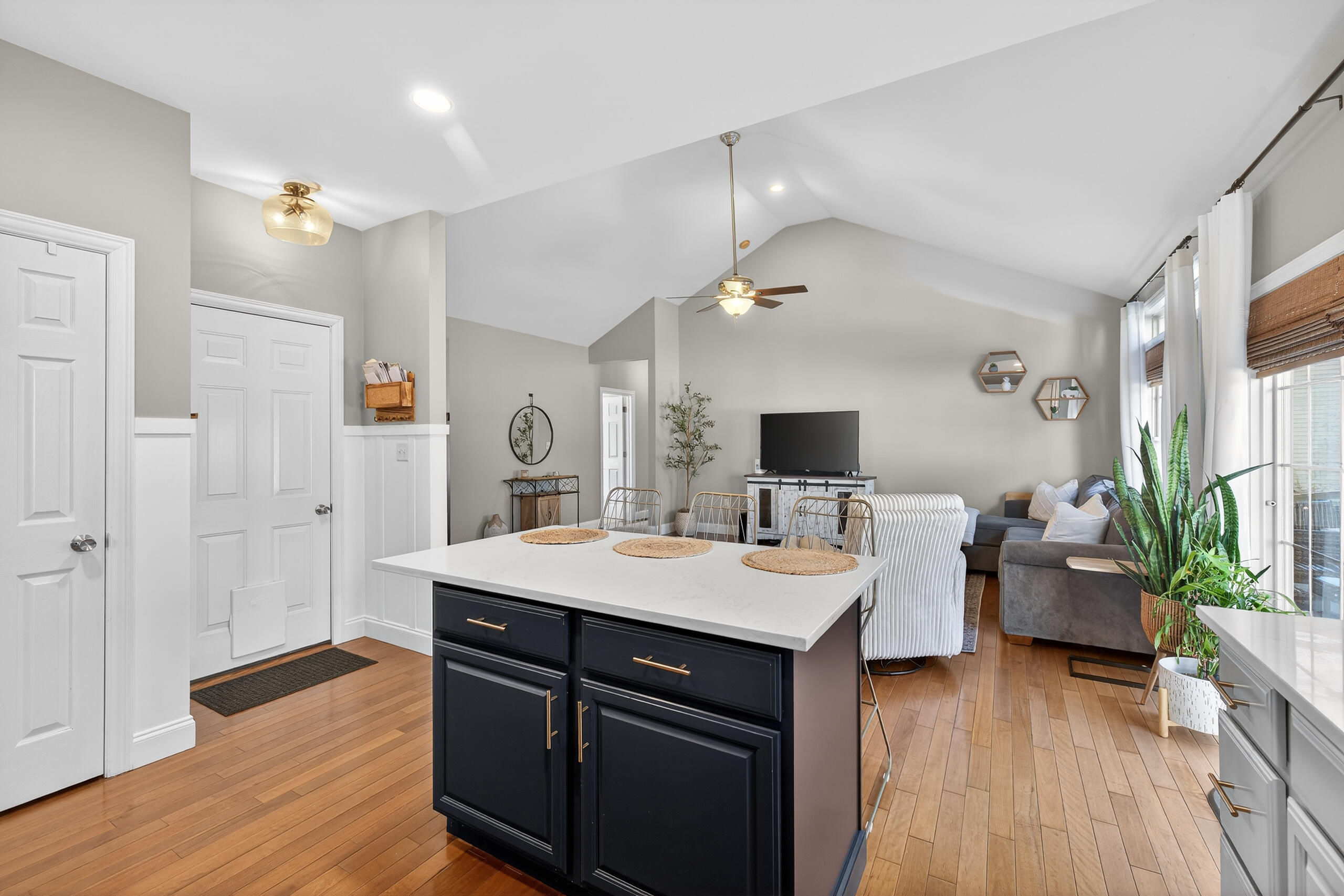 116 Harborside Court
