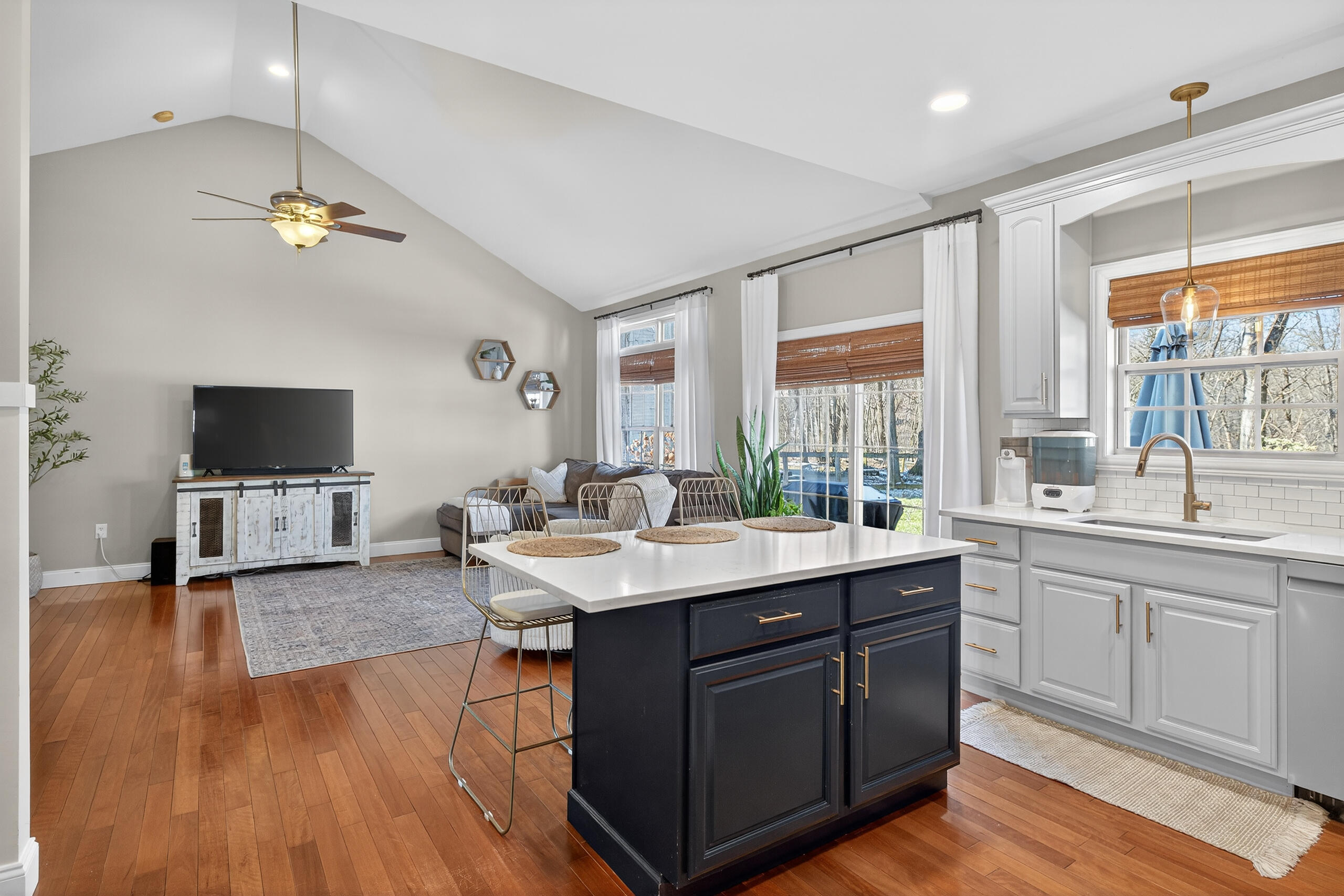 116 Harborside Court