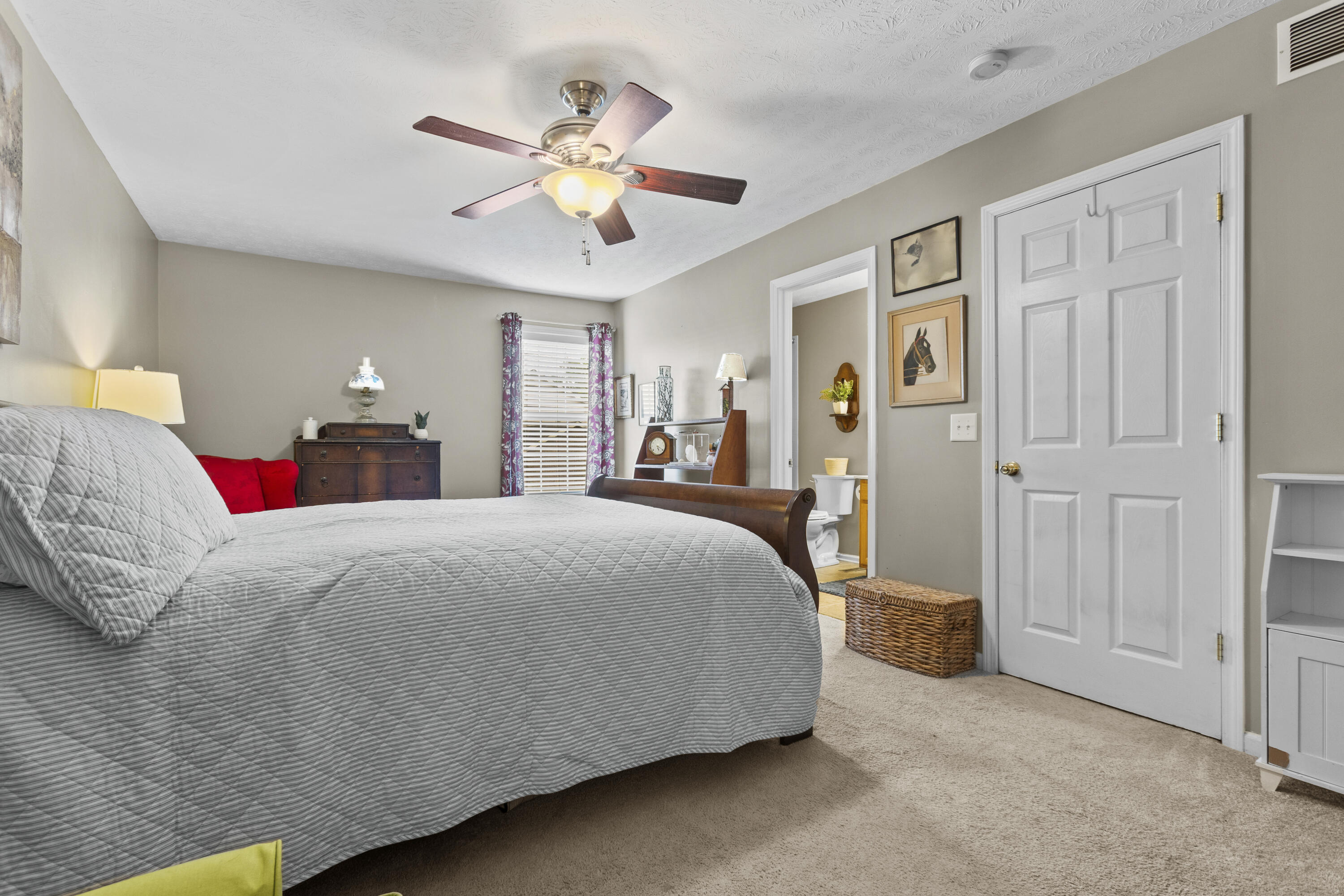 136 Sturbridge Lane