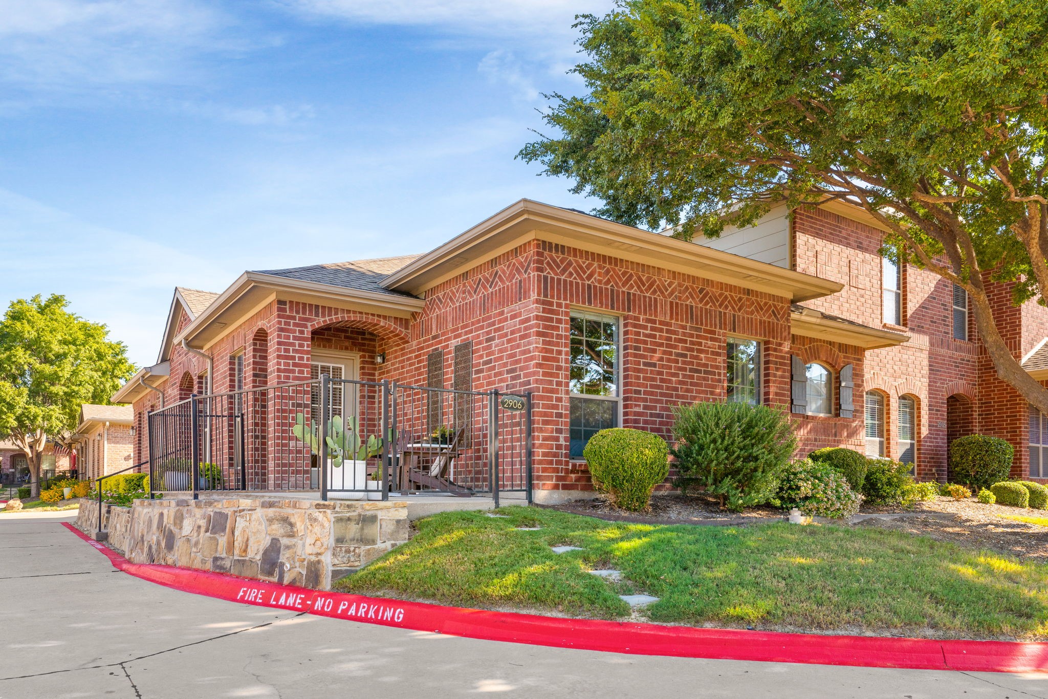 575 S Virginia Hills Drive 2906