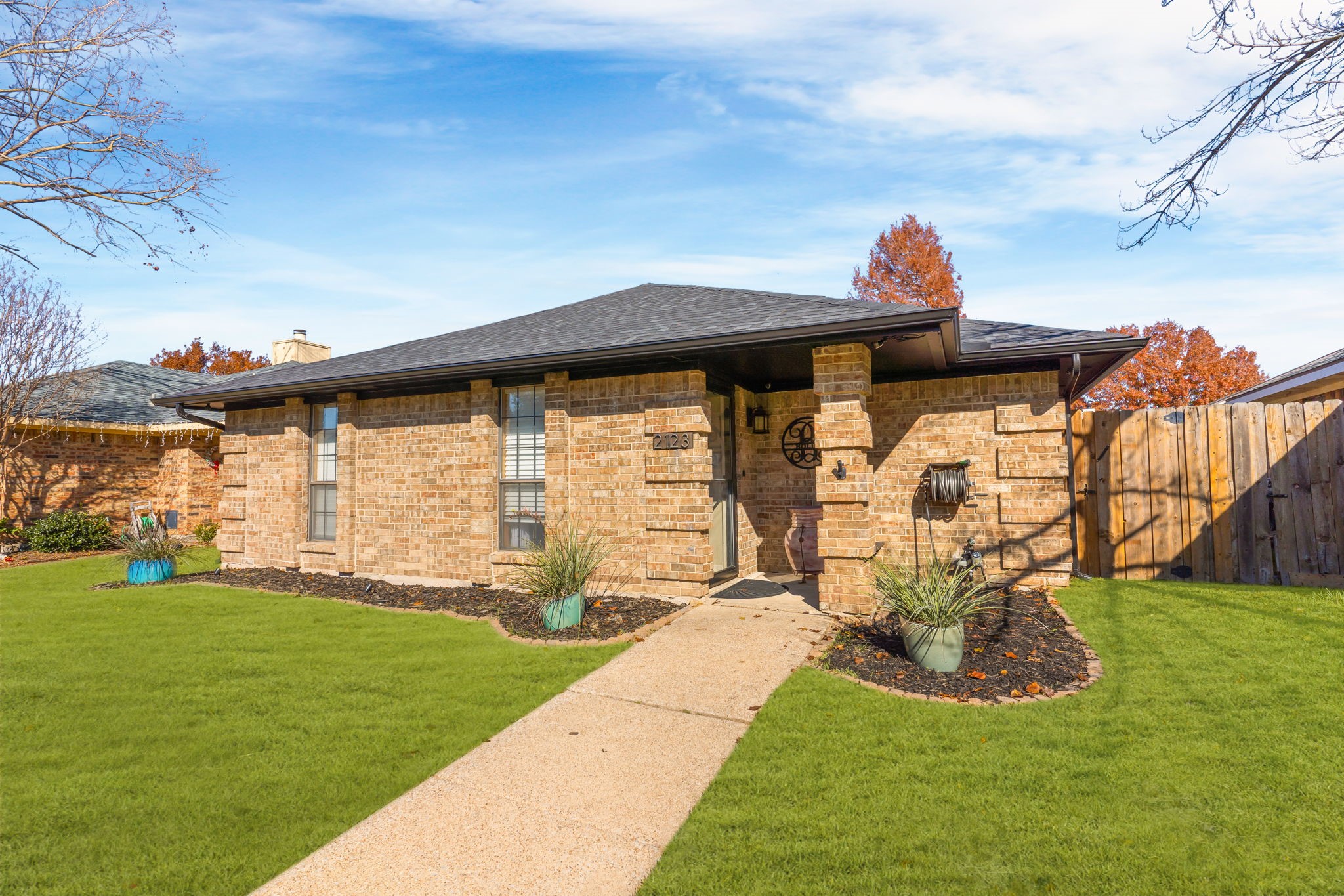 2123 Greenview Drive