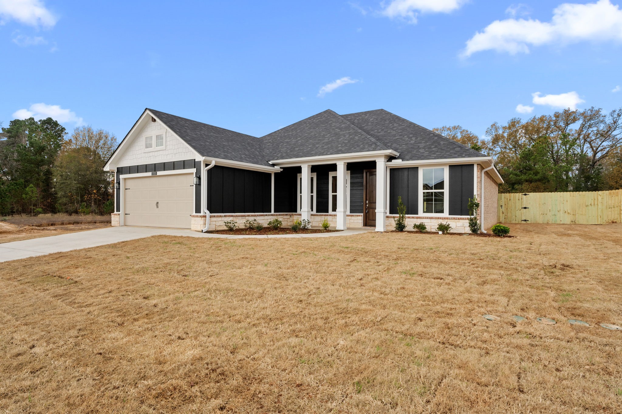 1533 Shug Lane