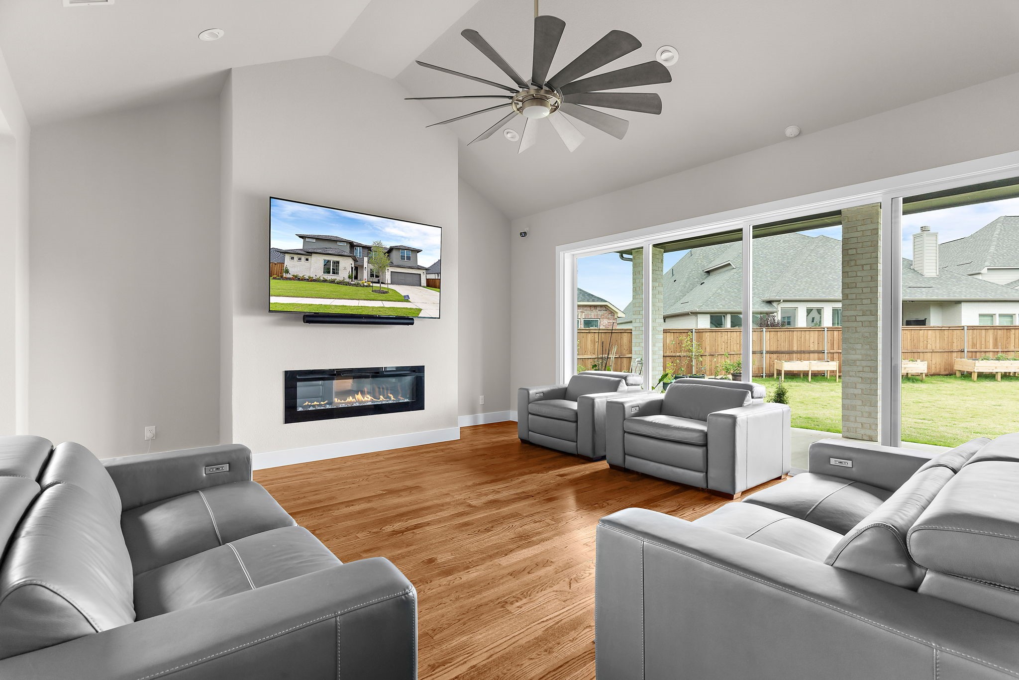 3312 Crosby Lane