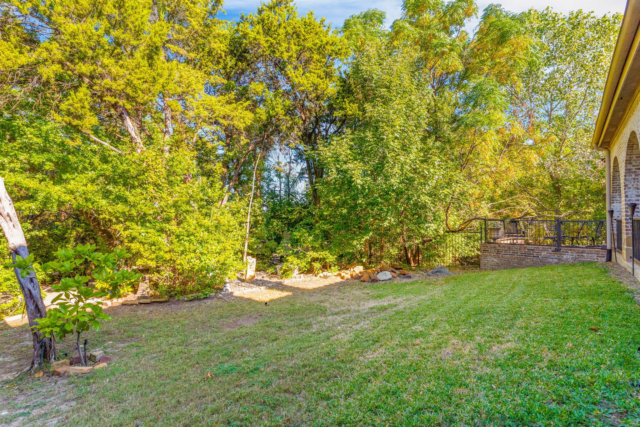 917 Belclaire Circle