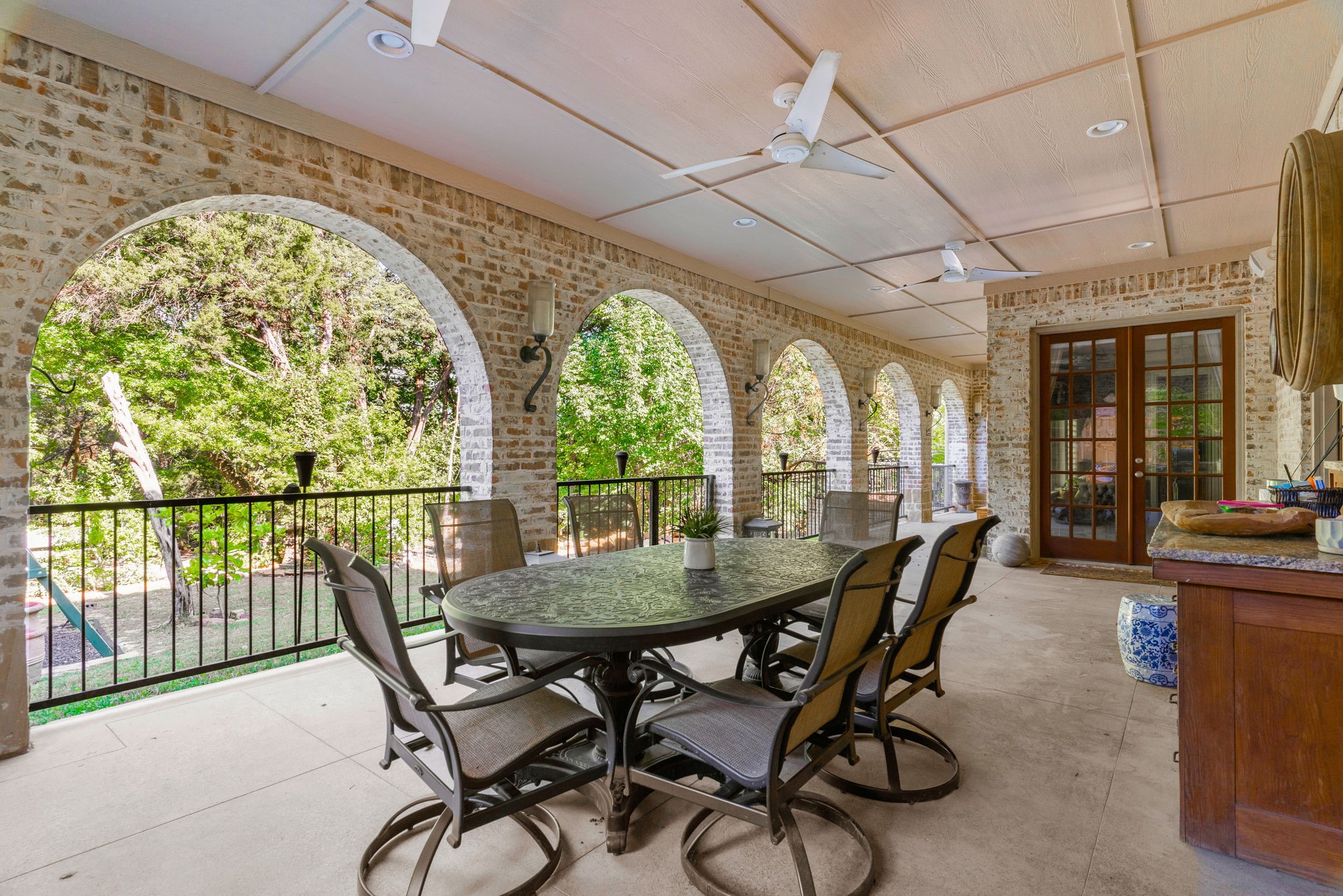 917 Belclaire Circle