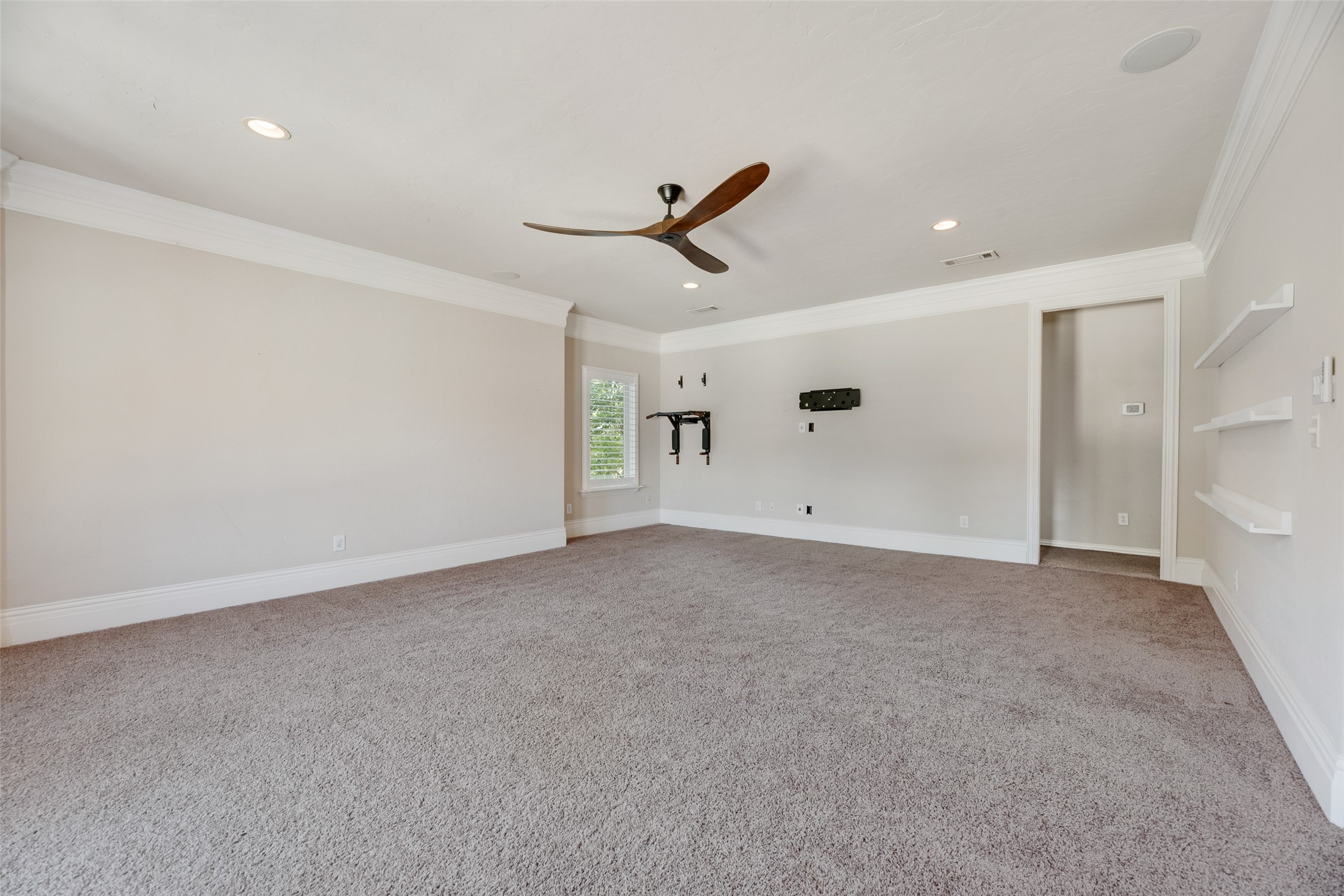 917 Belclaire Circle