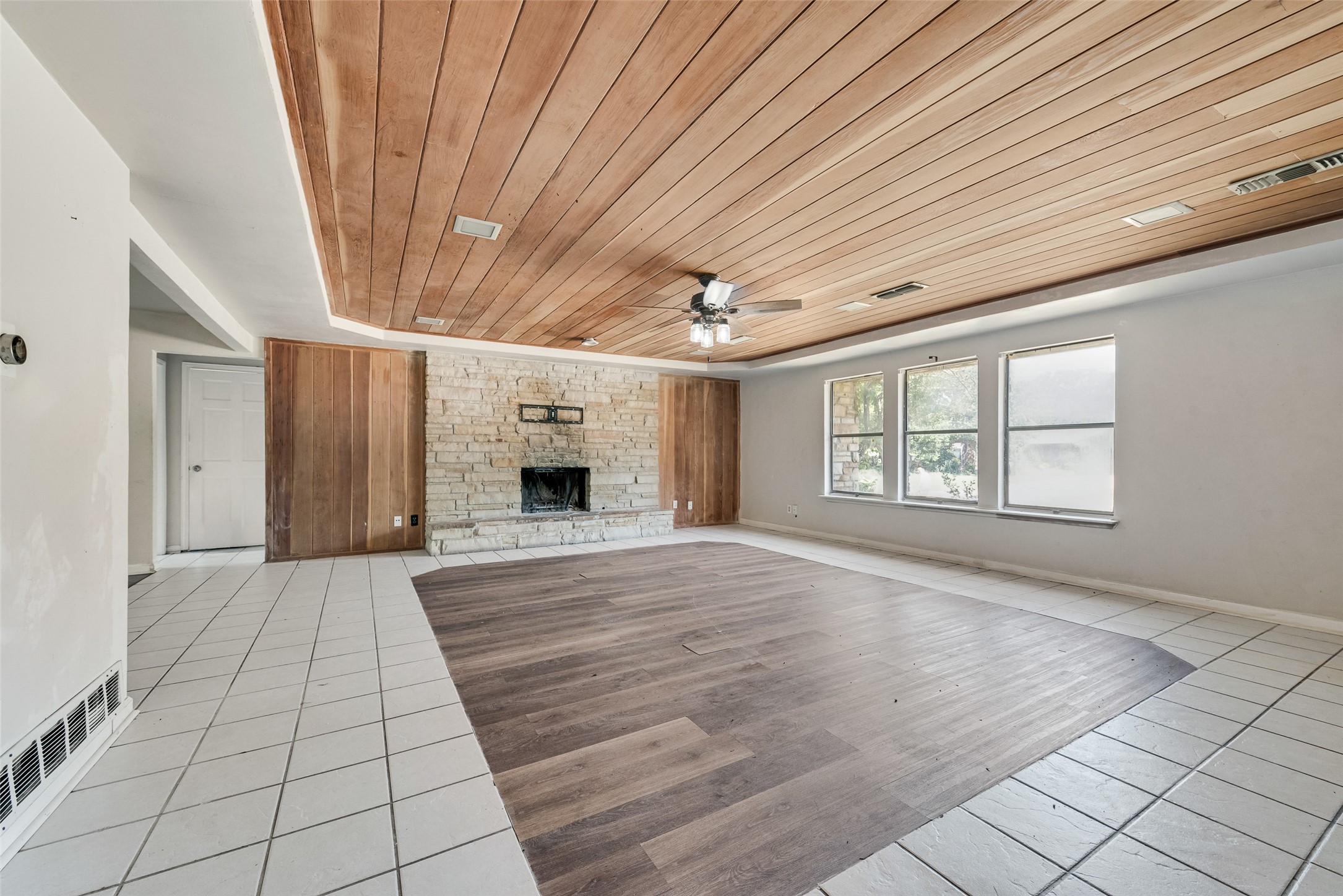 1205 Circle Lane