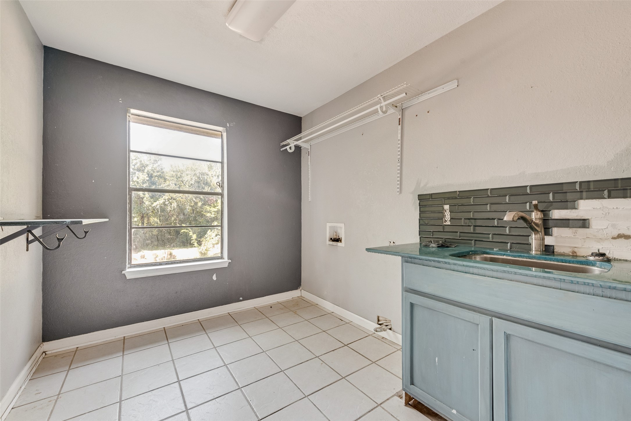 1205 Circle Lane