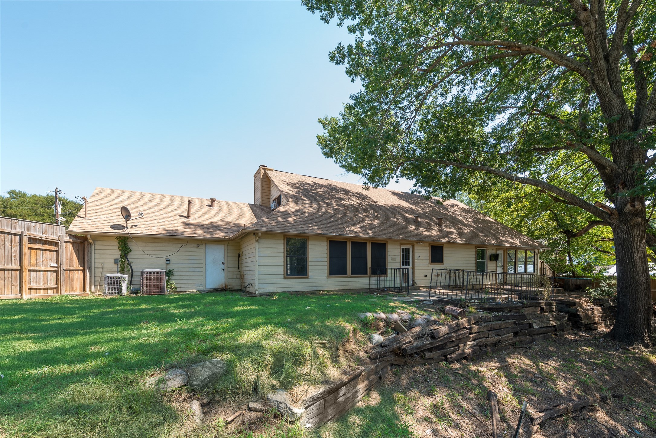 1205 Circle Lane